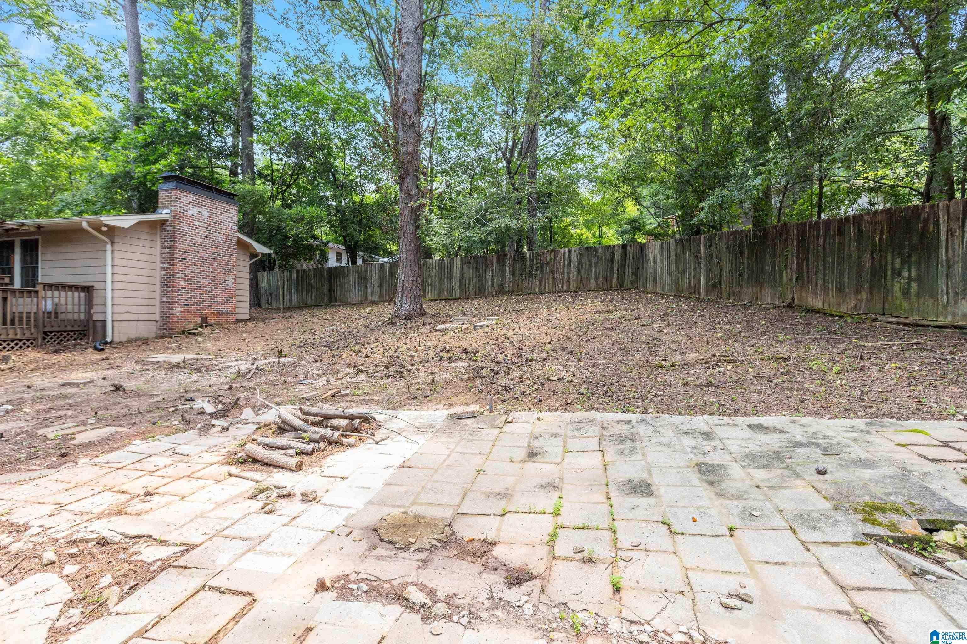 809 SHERWOOD FOREST DRIVE