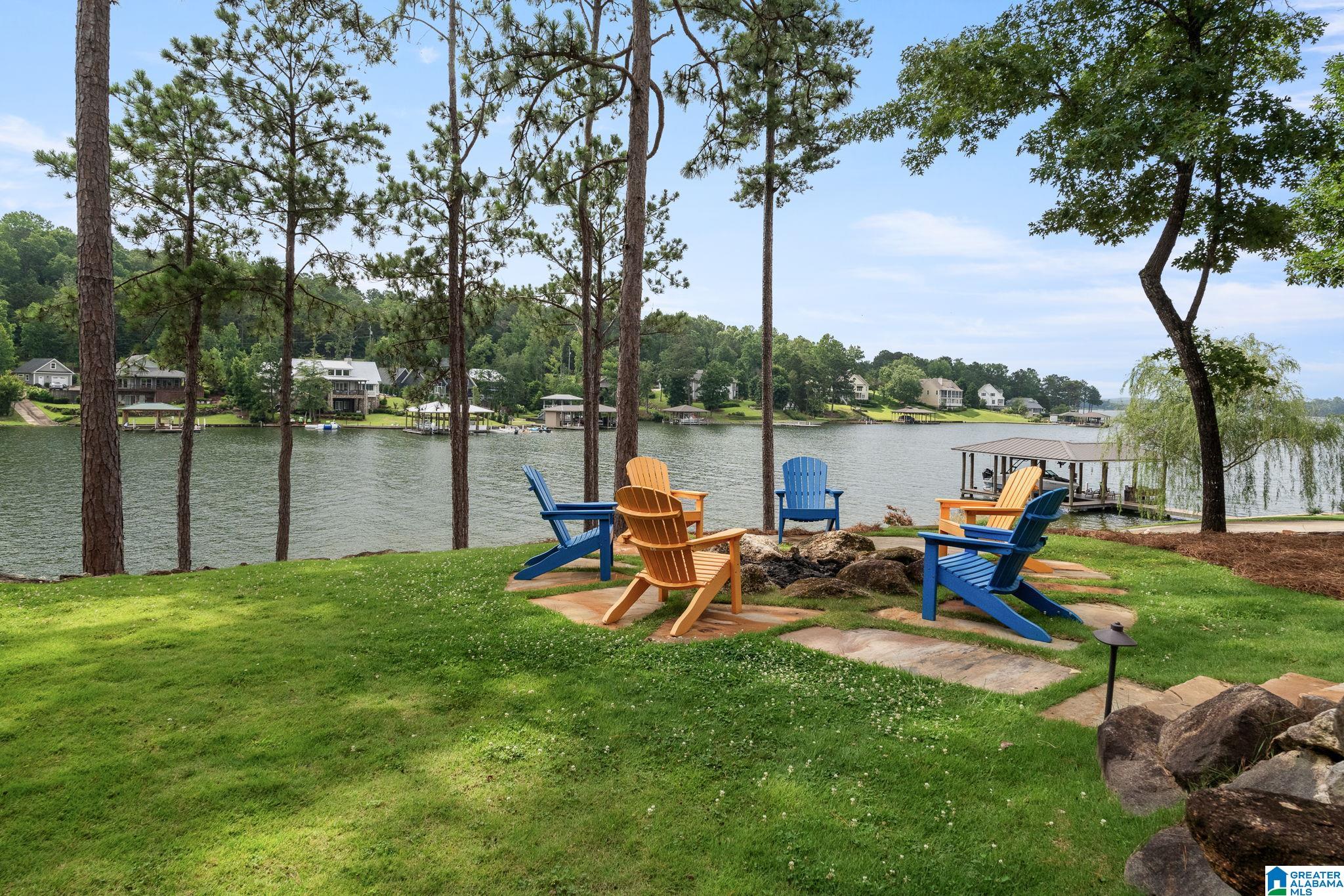 684 AMBER DRIVE