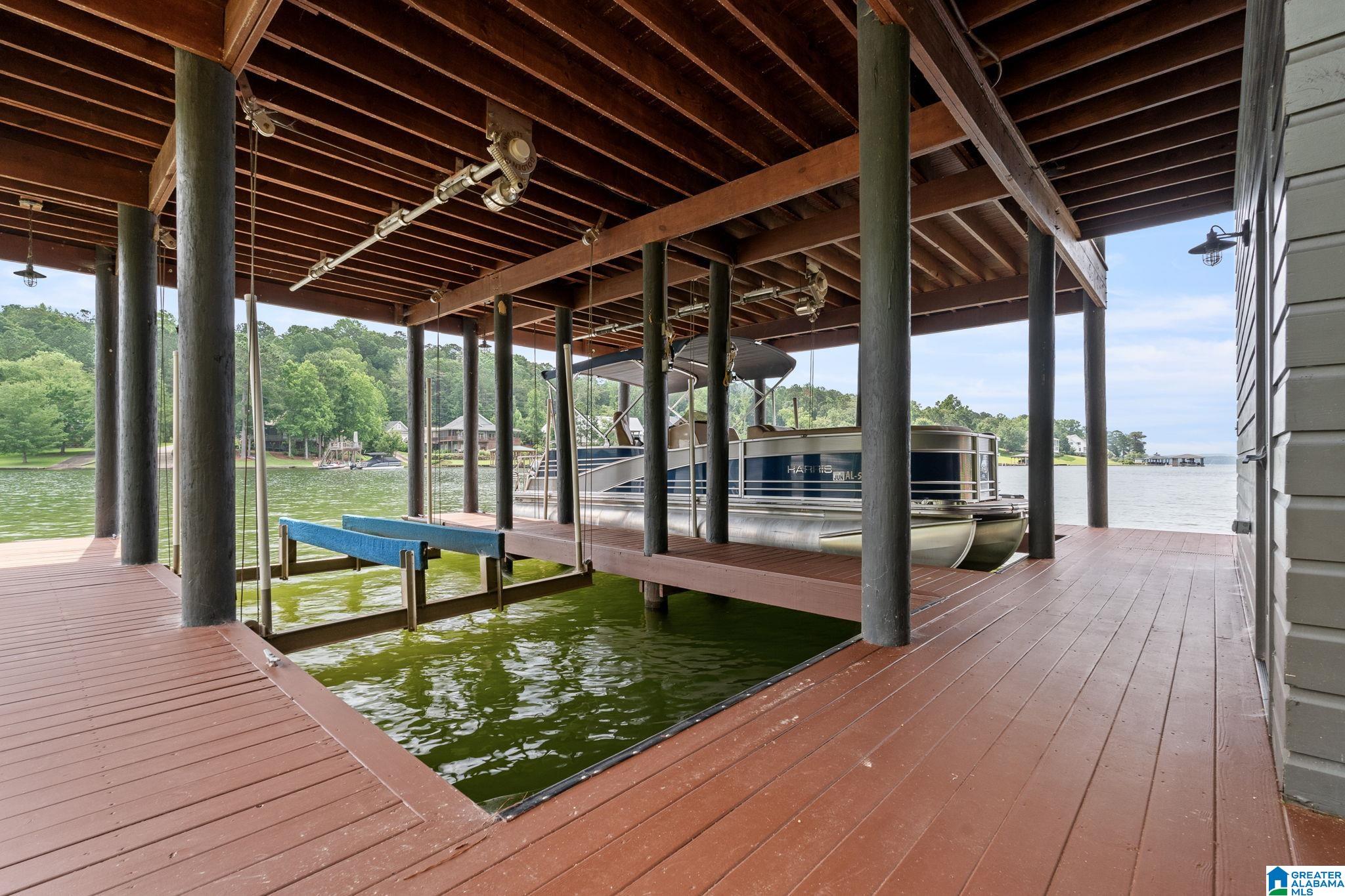 684 AMBER DRIVE