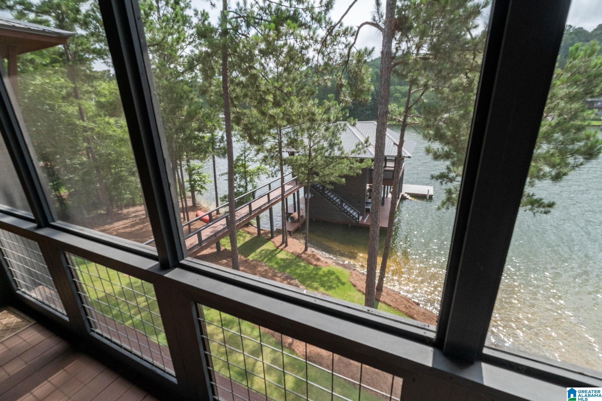 684 AMBER DRIVE
