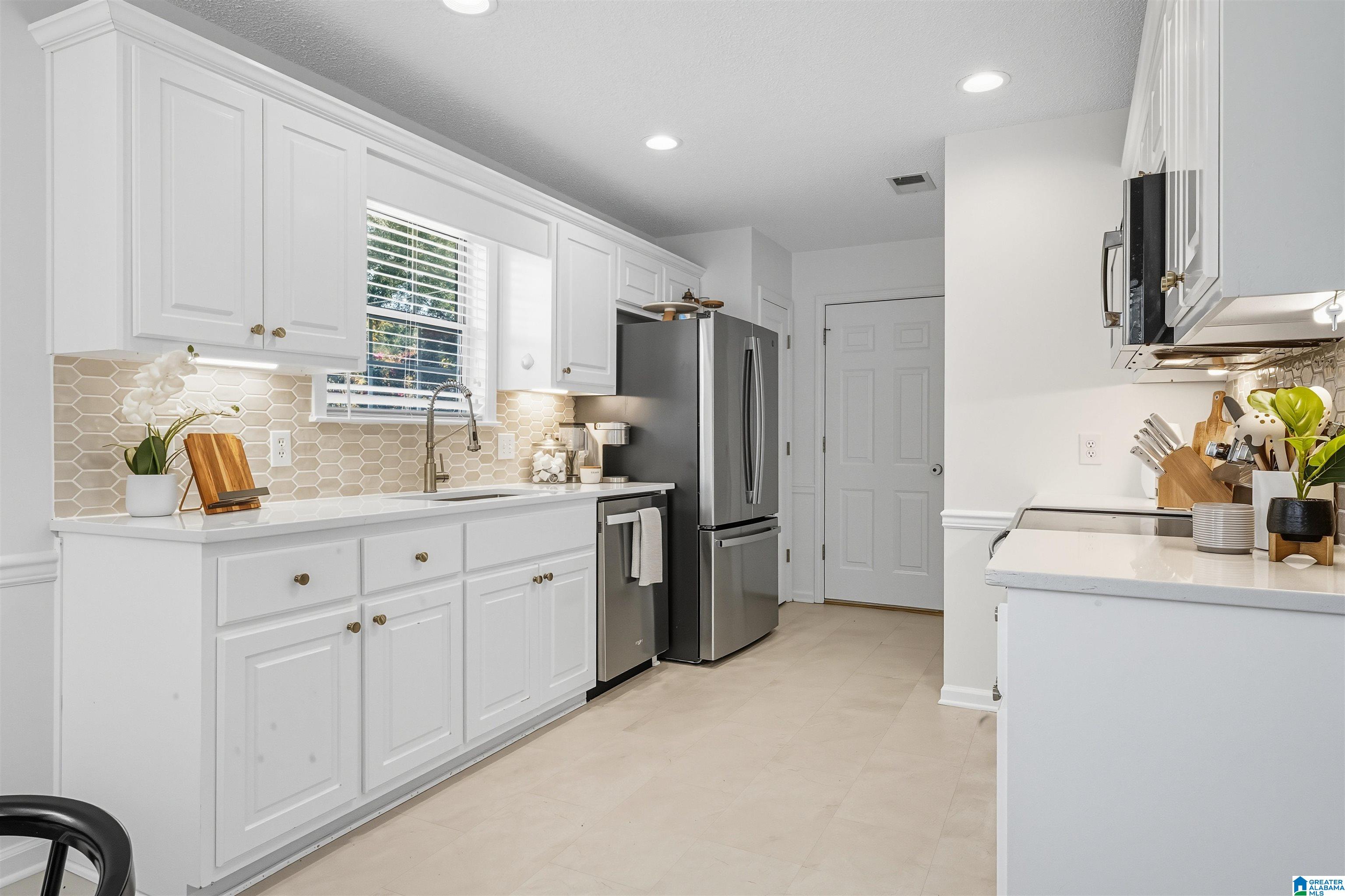 226 MEADOWLARK DRIVE