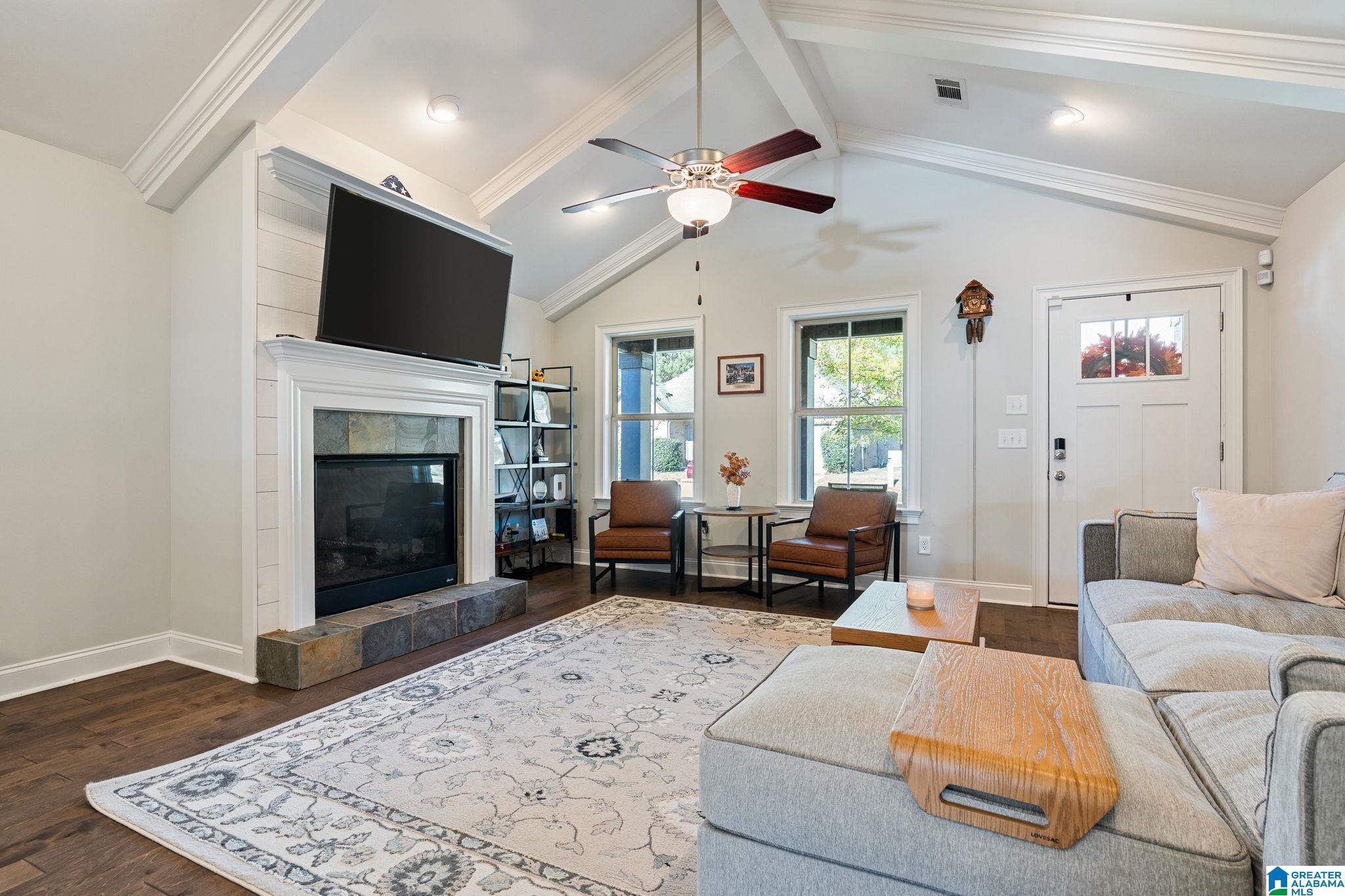 2089 PARK BEND