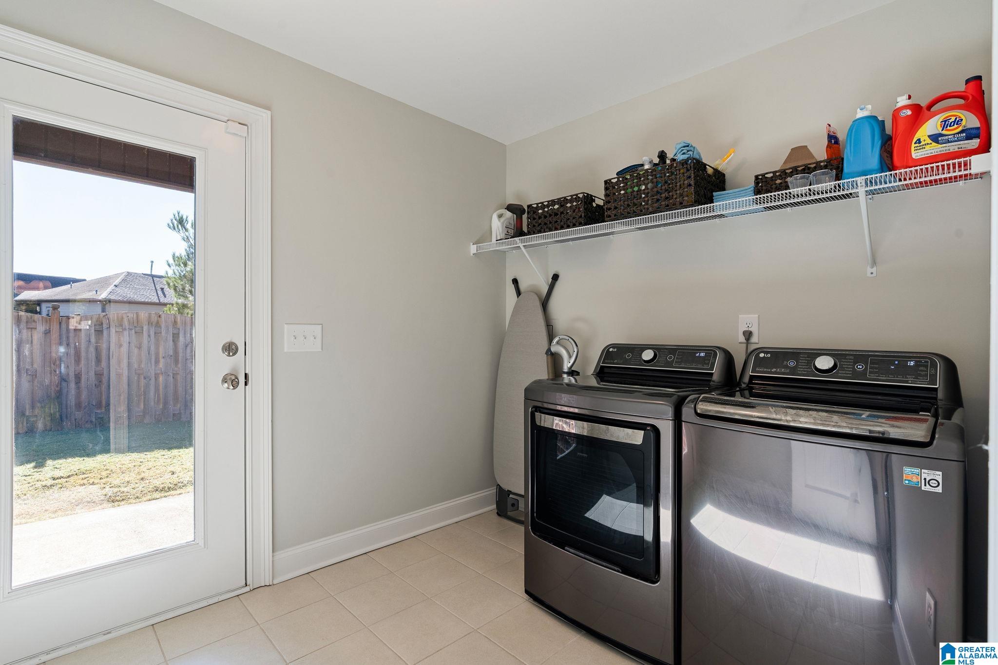 2089 PARK BEND
