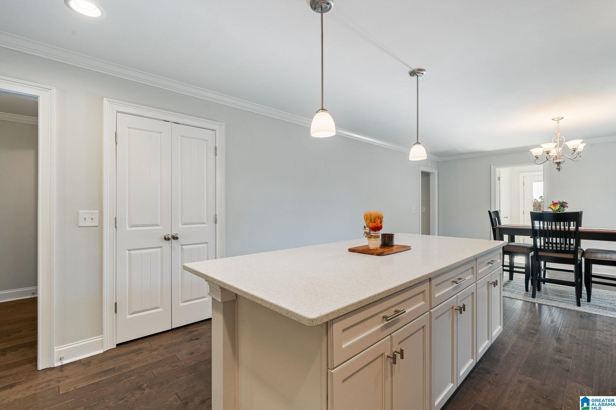 2089 PARK BEND