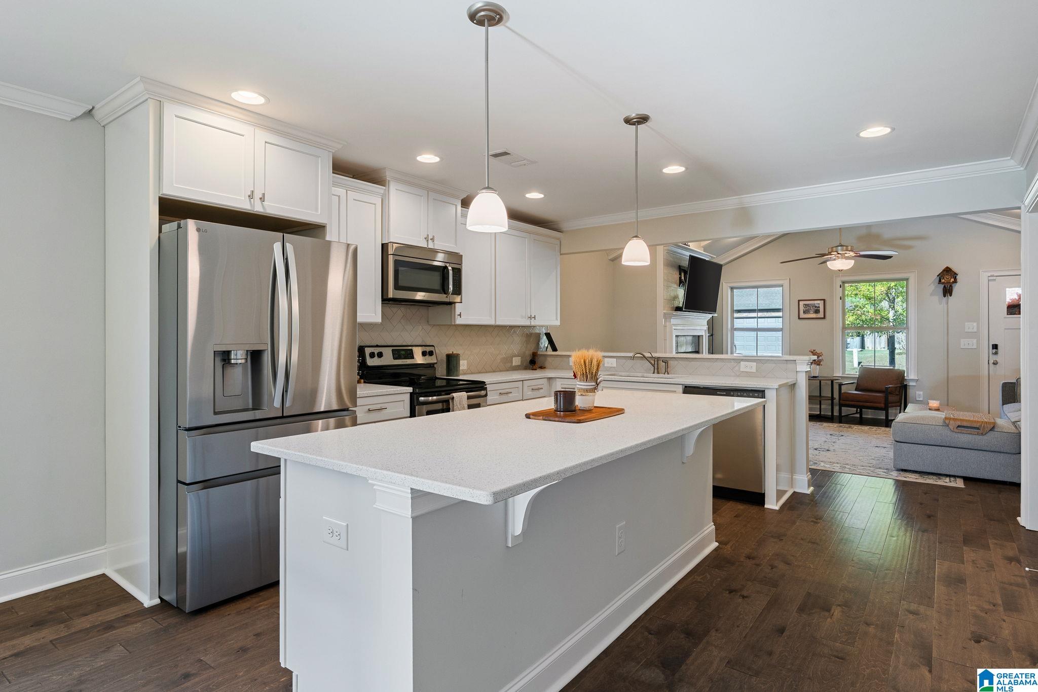 2089 PARK BEND