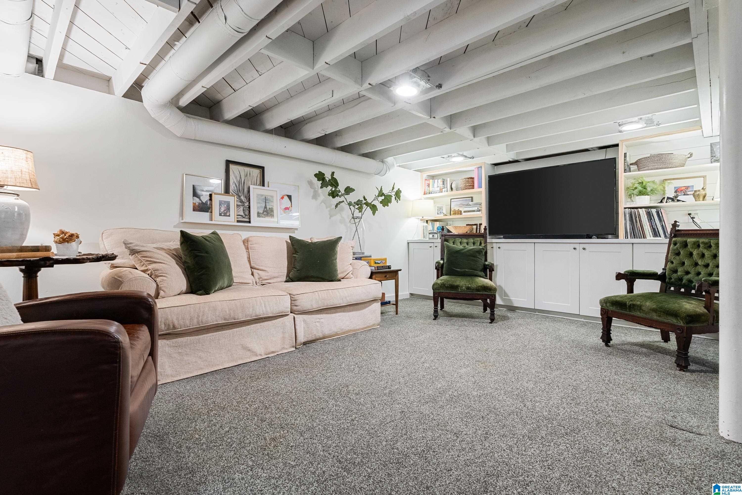 1400 HOLLY OAK DRIVE