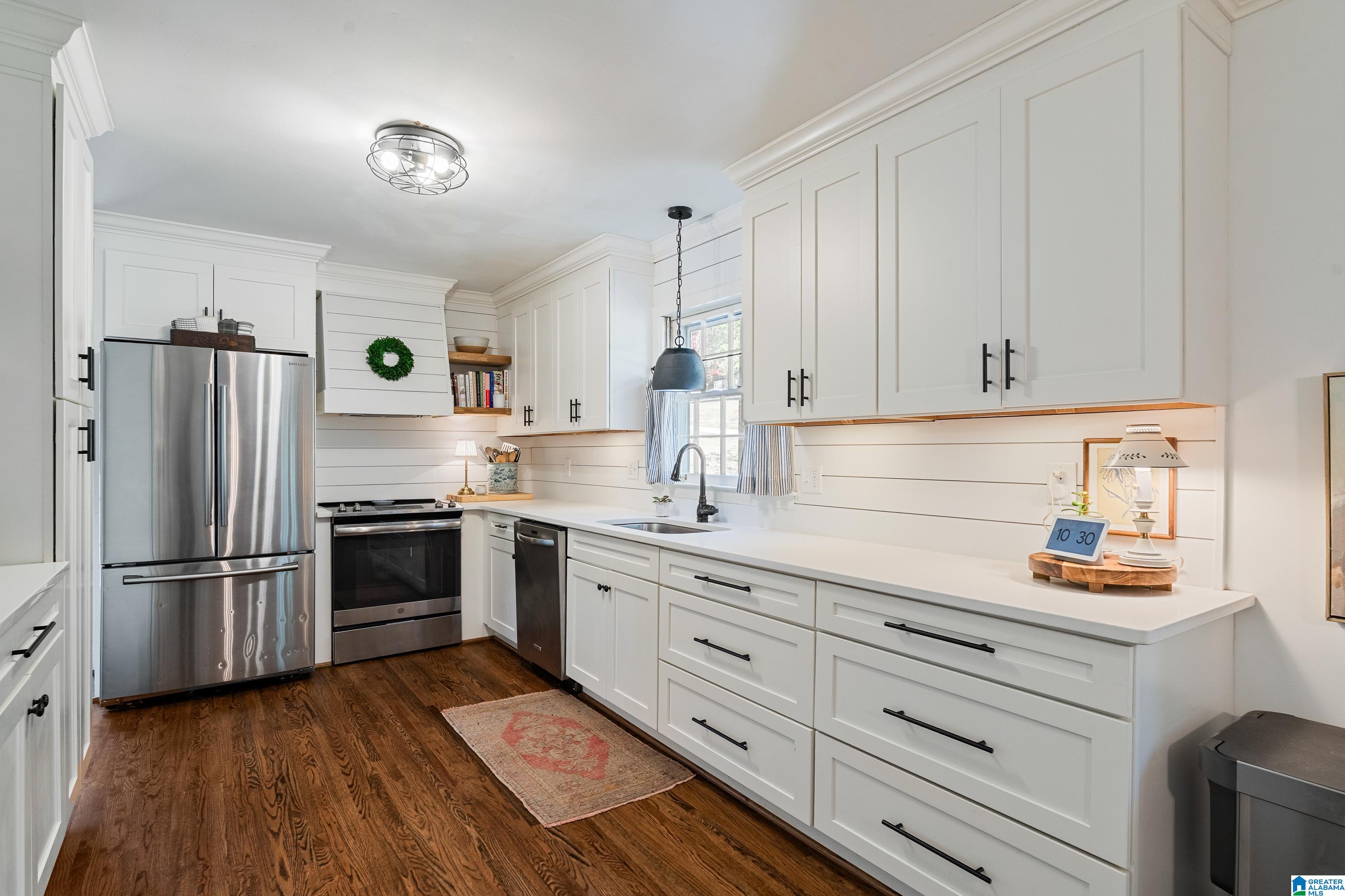 1400 HOLLY OAK DRIVE