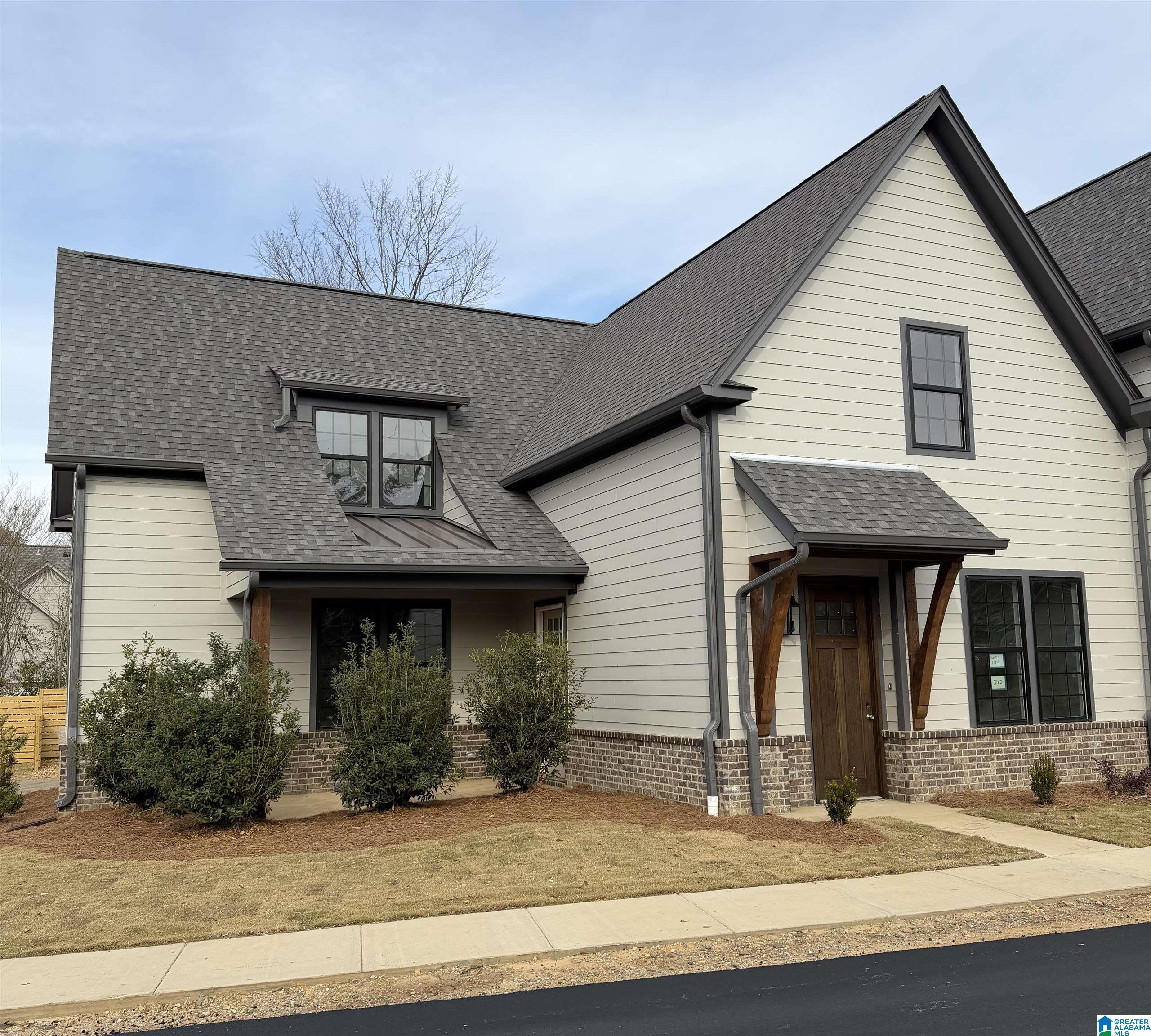 3162 BELWOOD DRIVE