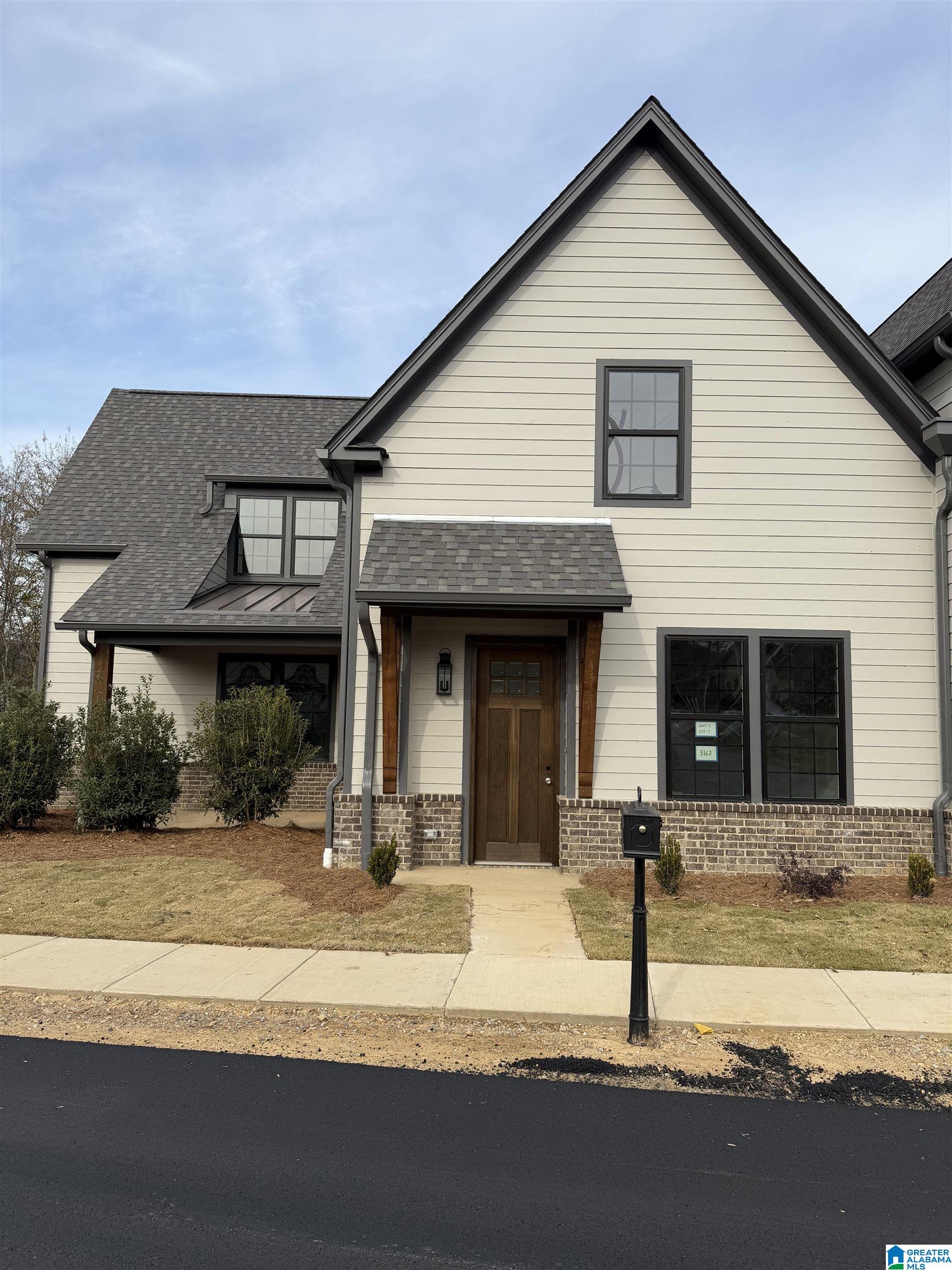 3162 BELWOOD DRIVE
