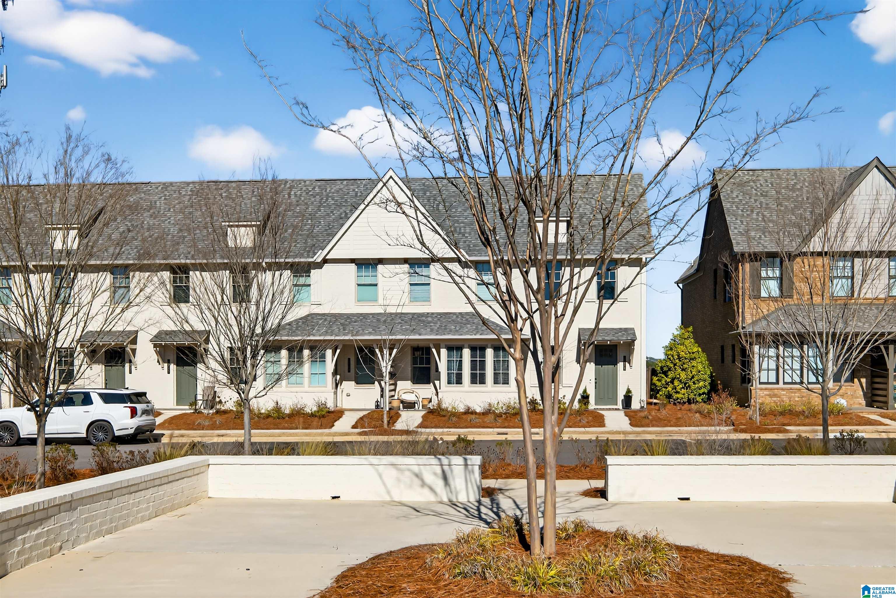 1014 WINDSOR DRIVE