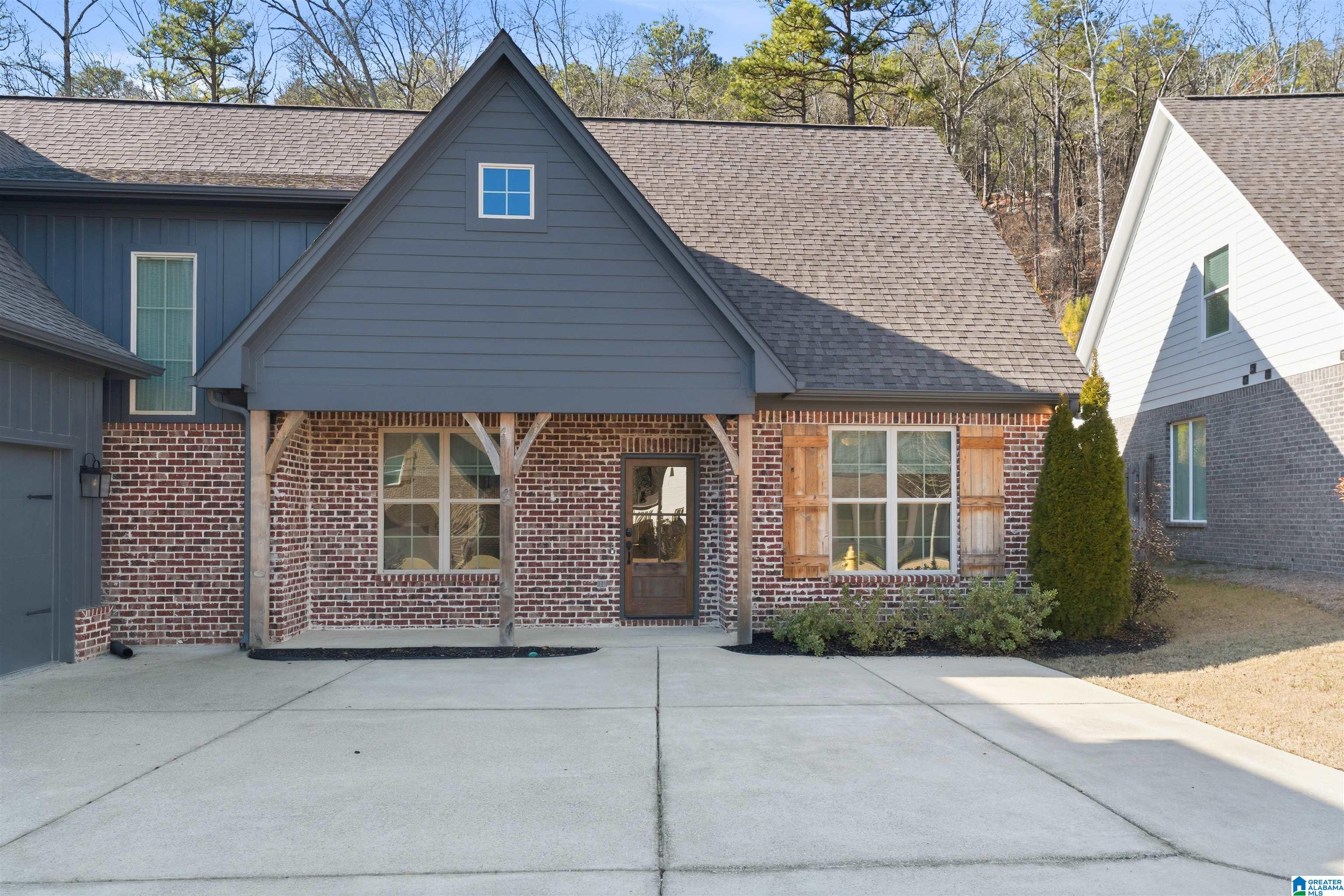 213 KINROSS CIRCLE