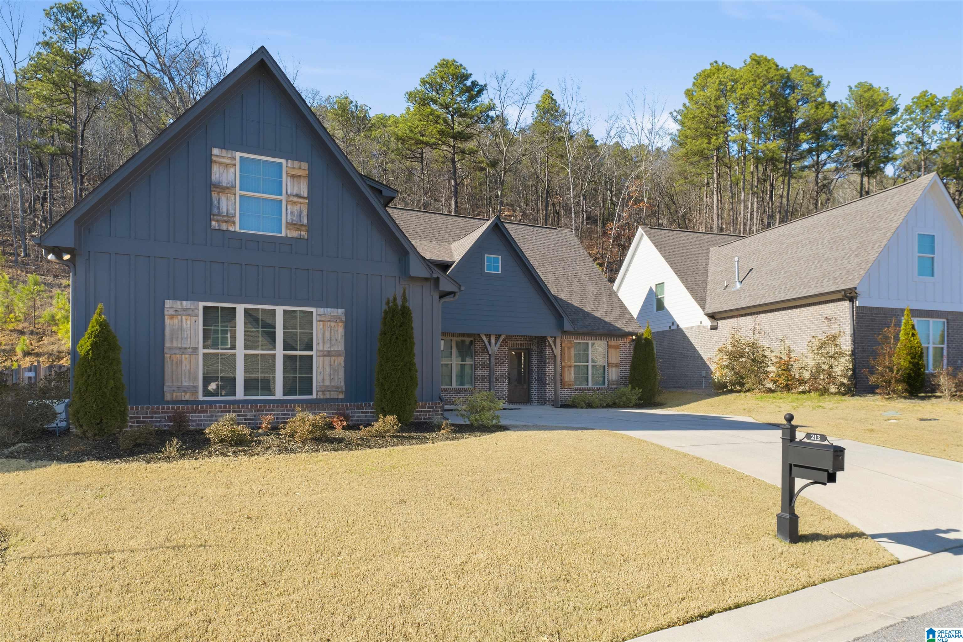 213 KINROSS CIRCLE