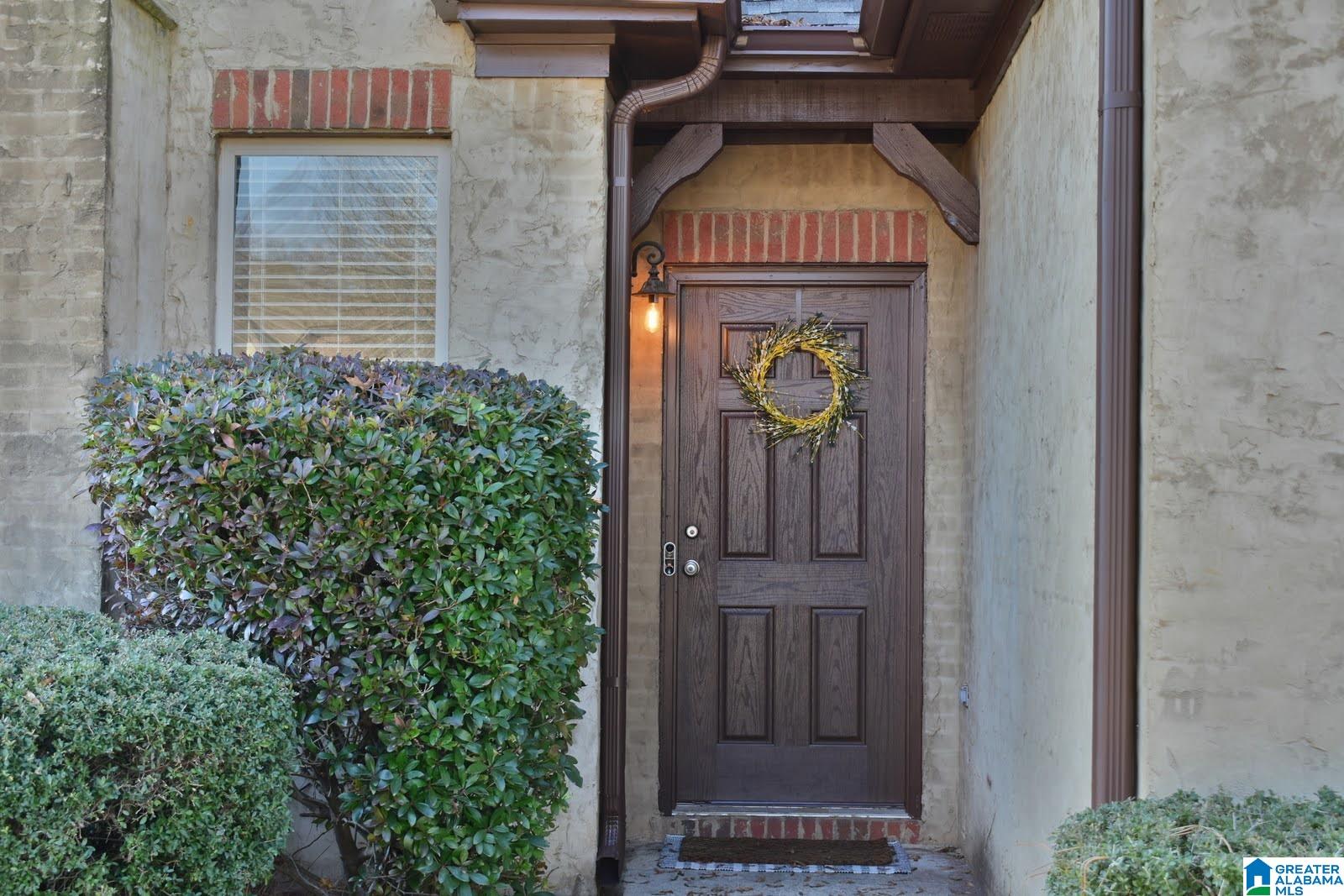 876 BARKLEY DRIVE