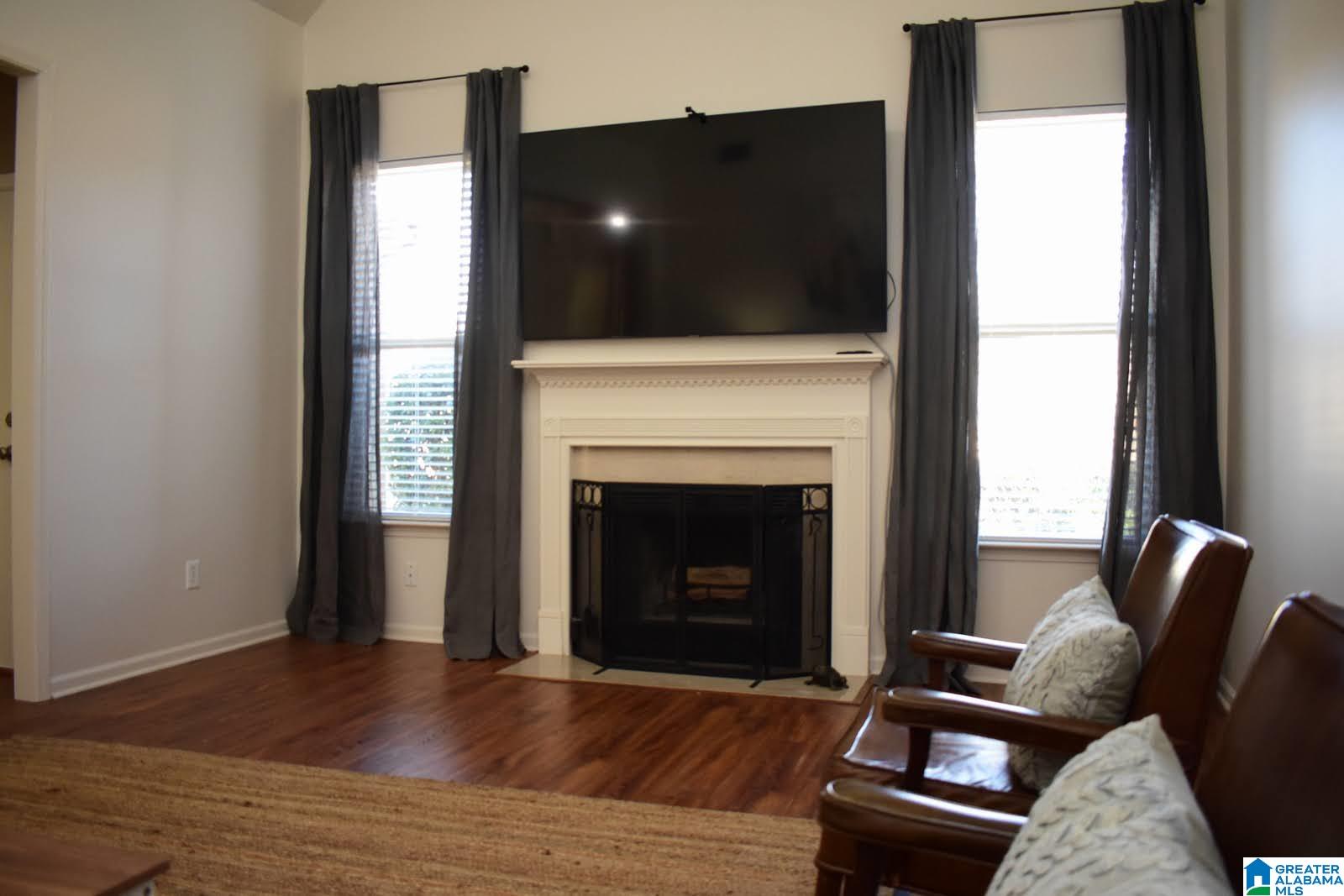 876 BARKLEY DRIVE