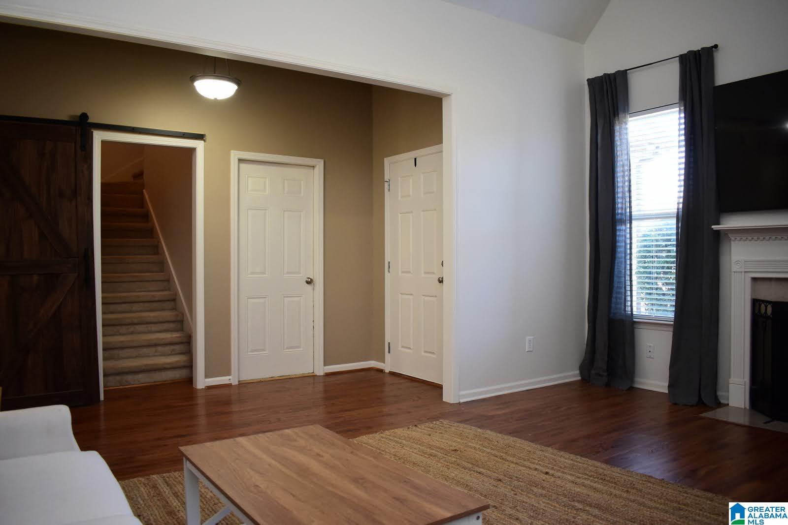 876 BARKLEY DRIVE