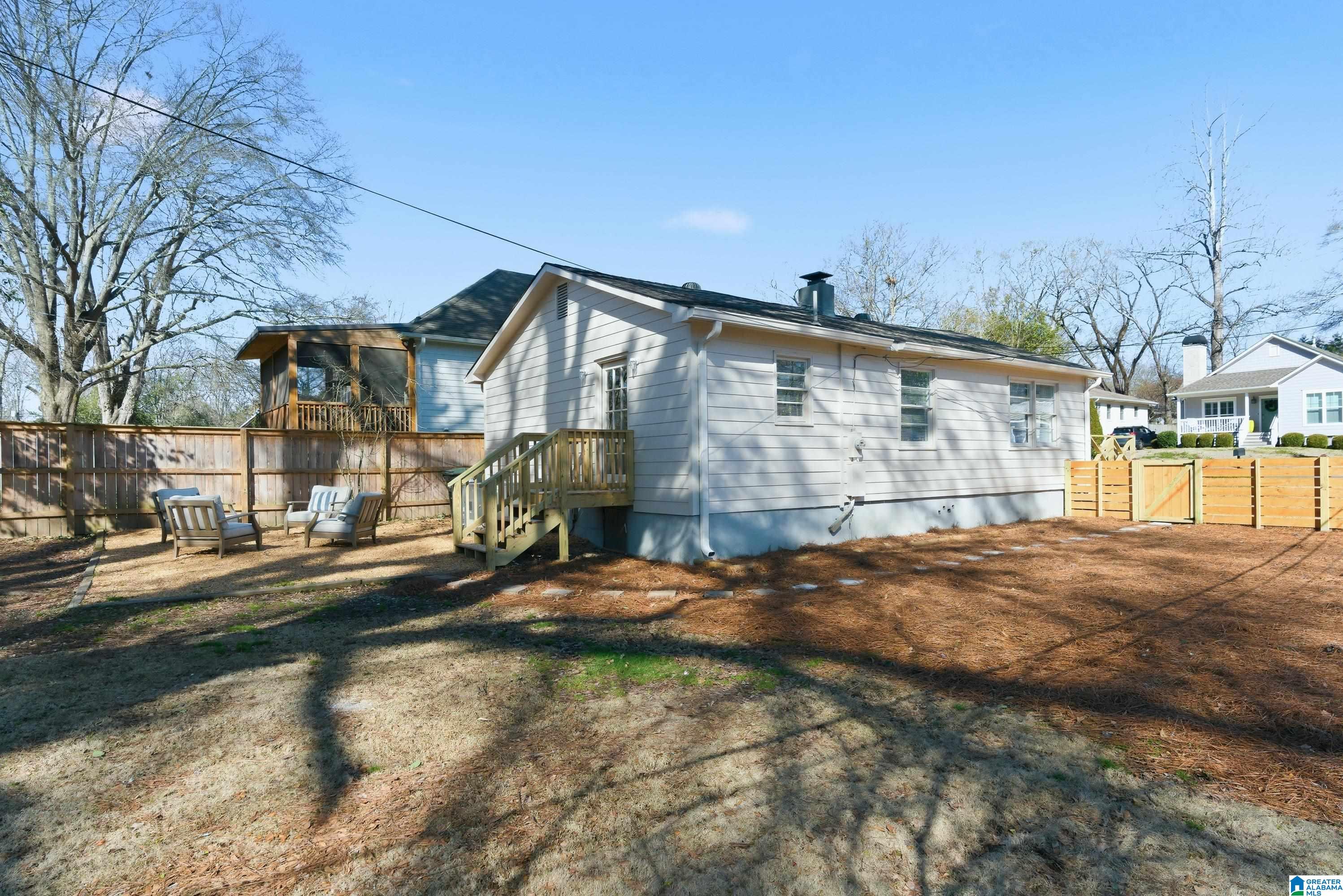 1225 DUNSTON AVENUE