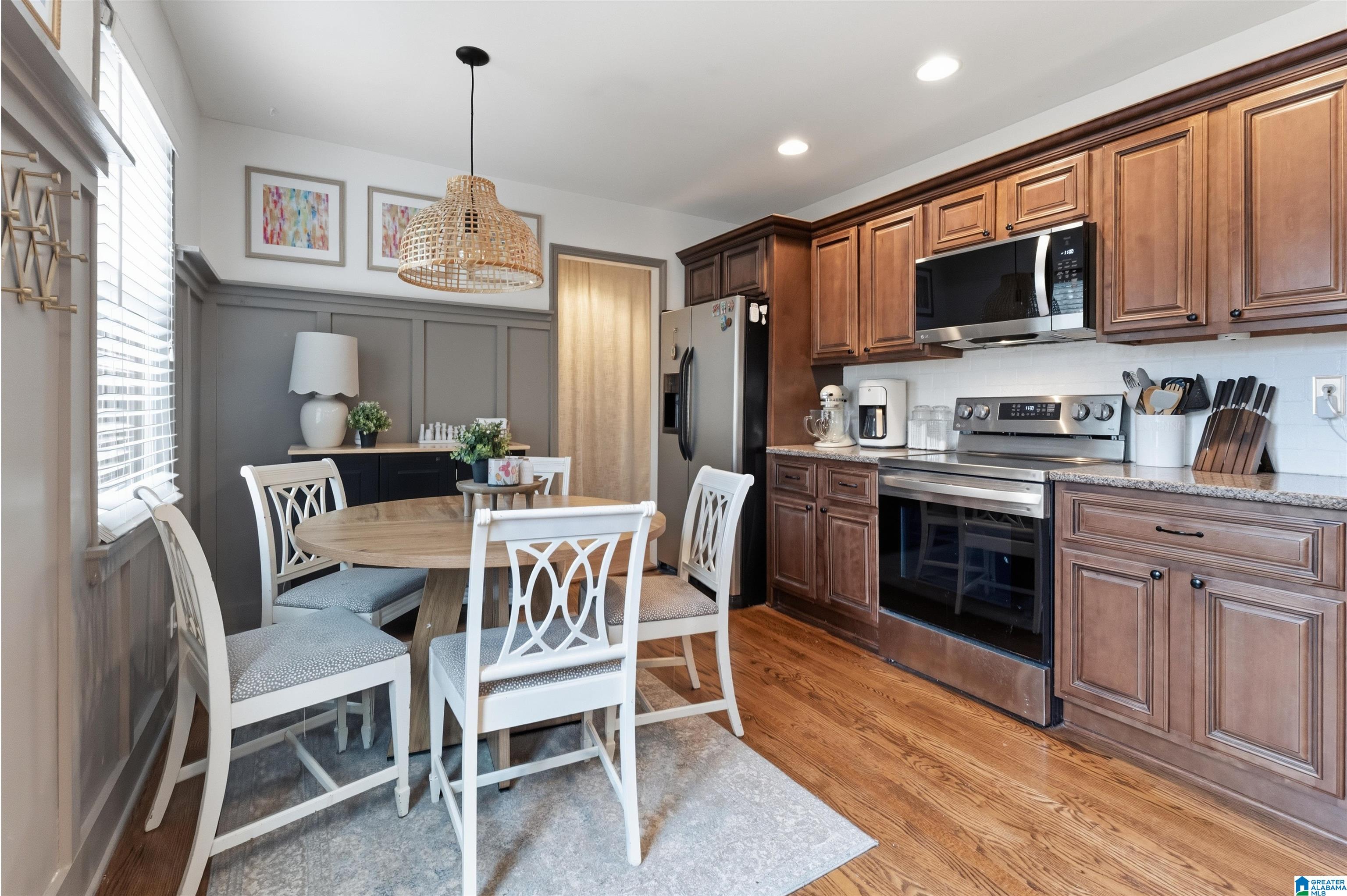 2125 BROOKVIEW DRIVE