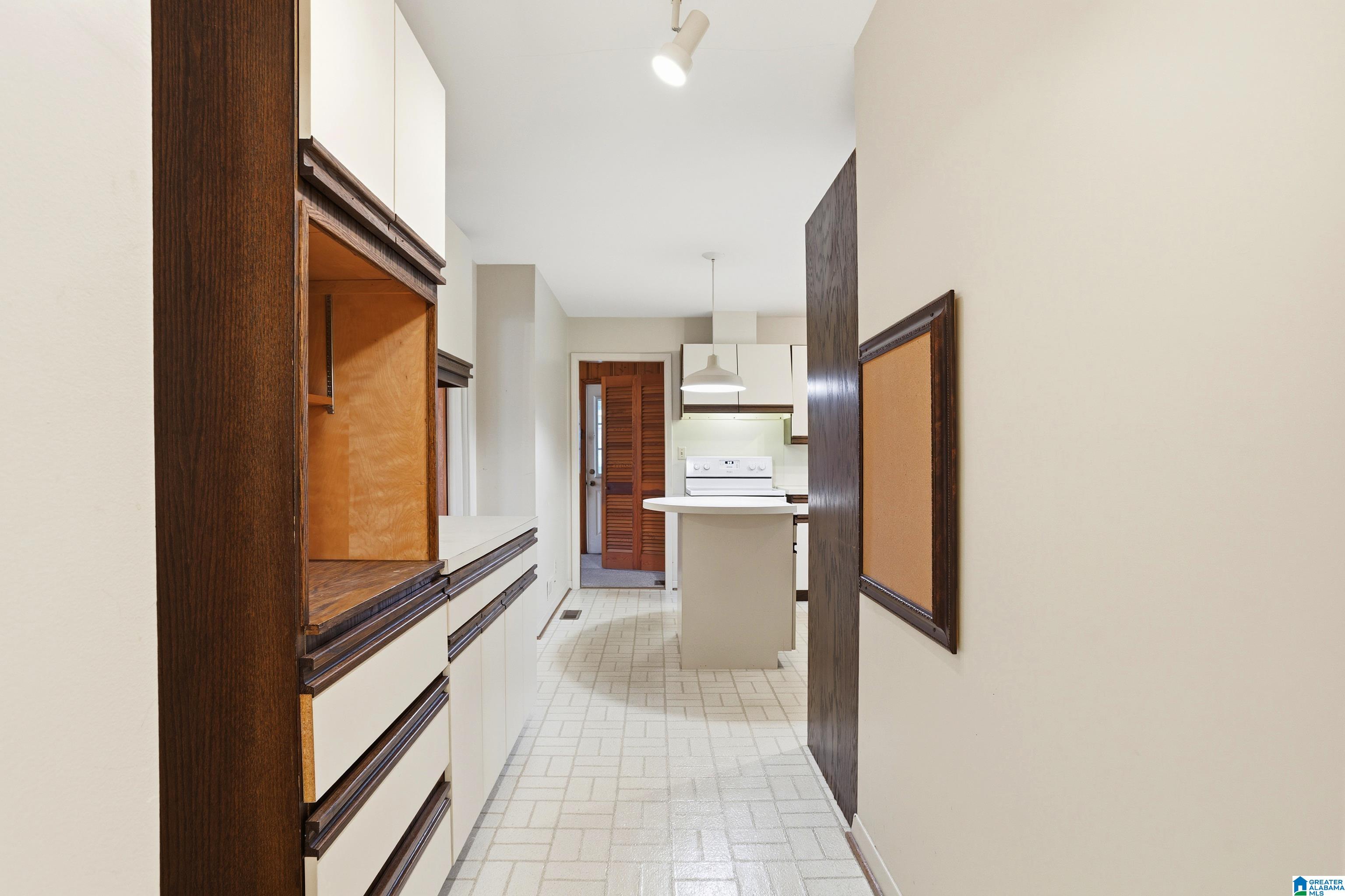 3360 VALLEY PARK DRIVE
