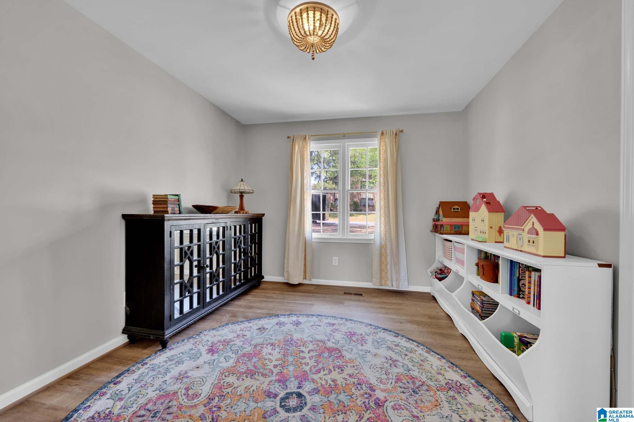 2311 GRANTLAND PLACE