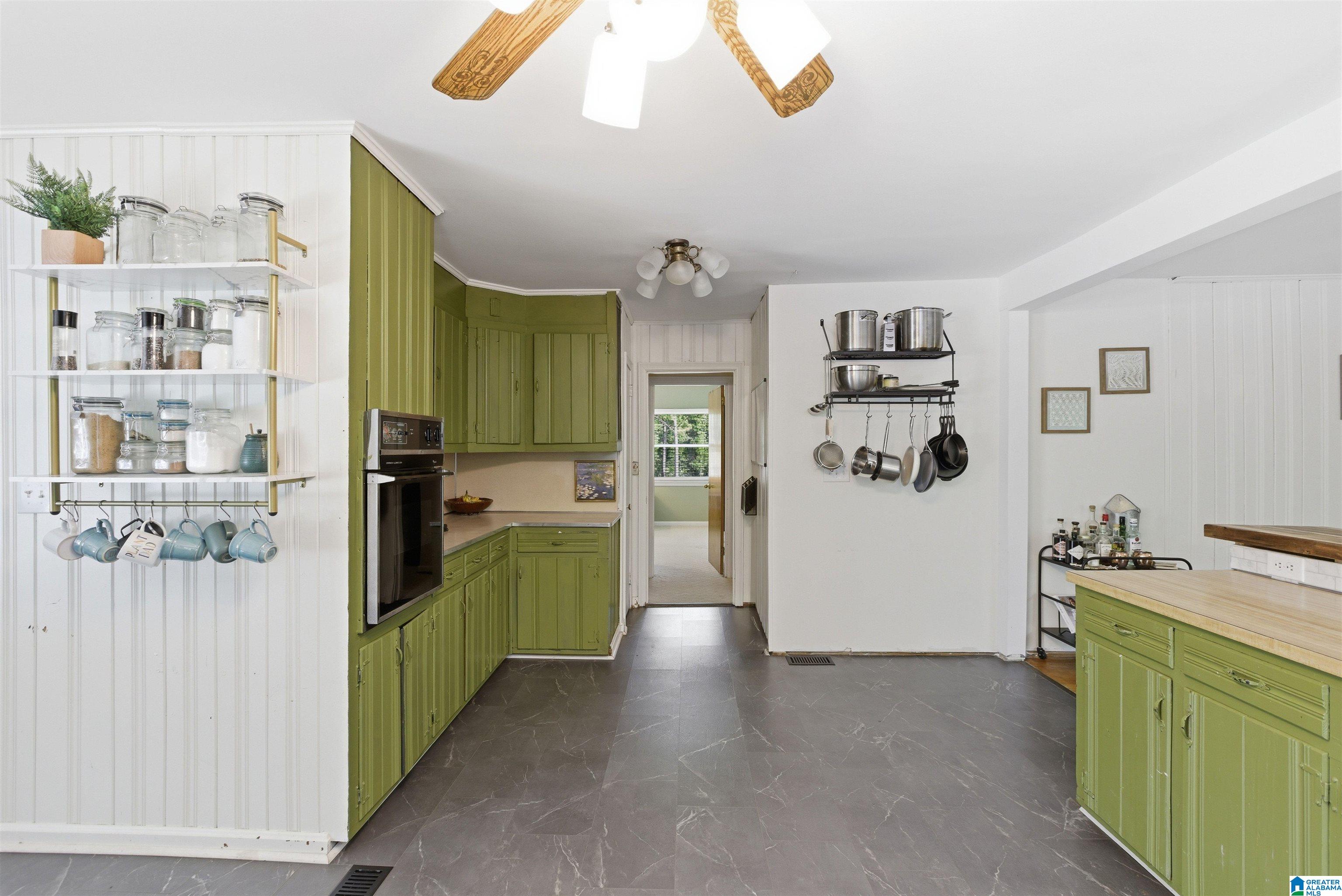 7061 MOUNTAIN VIEW LANE