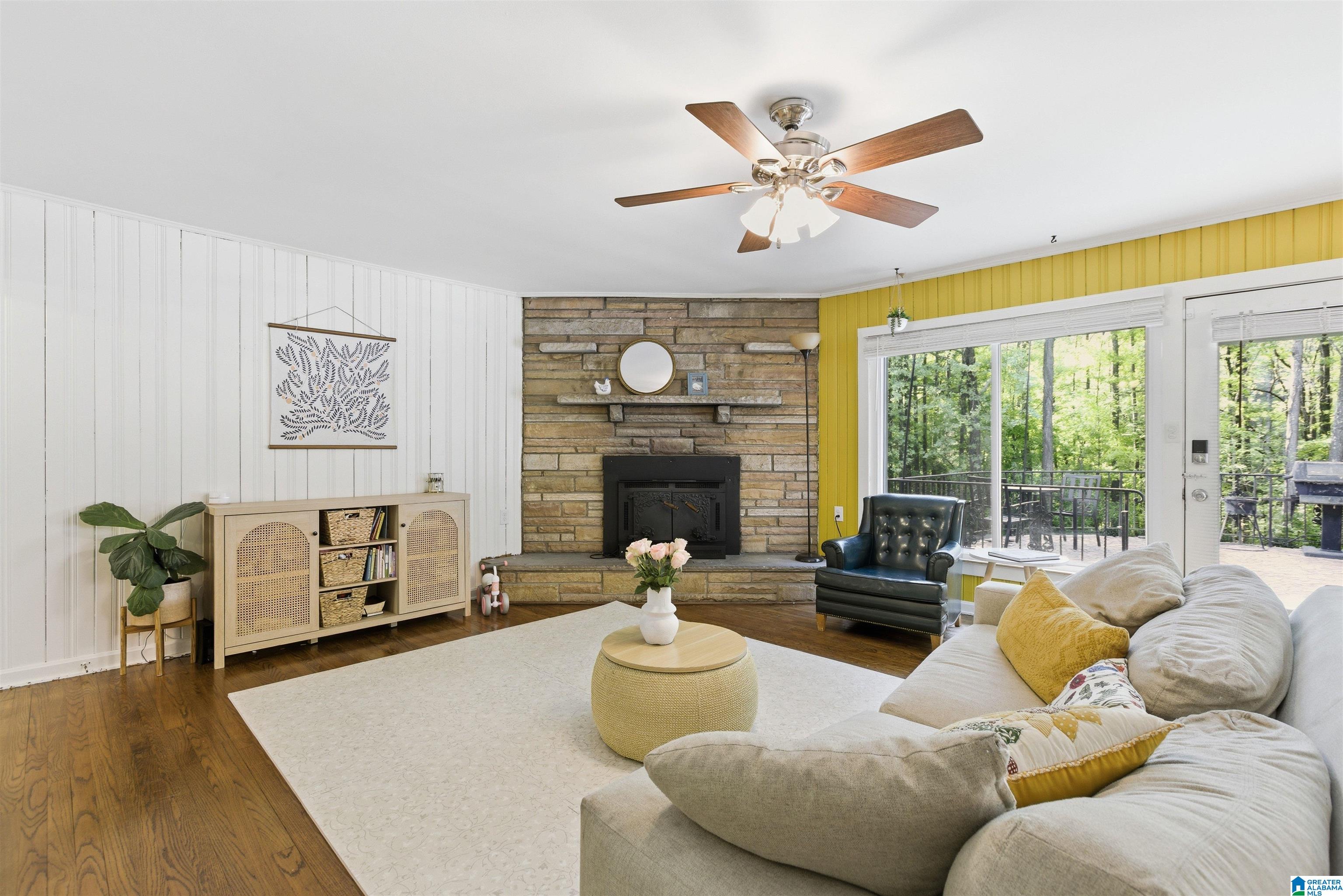 7061 MOUNTAIN VIEW LANE