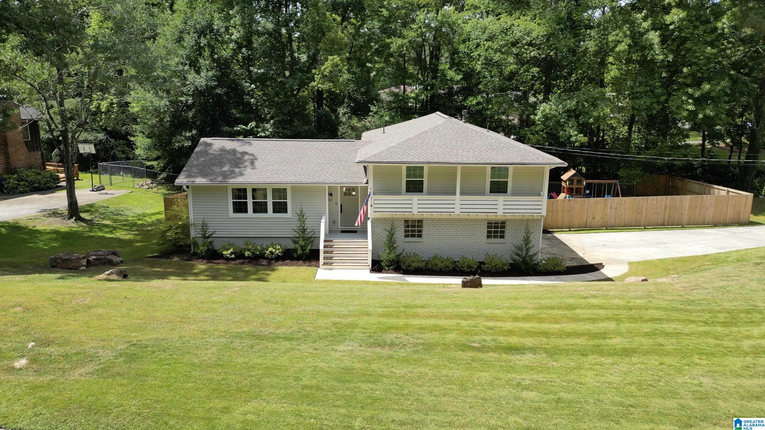 2295 WOODCREEK DRIVE