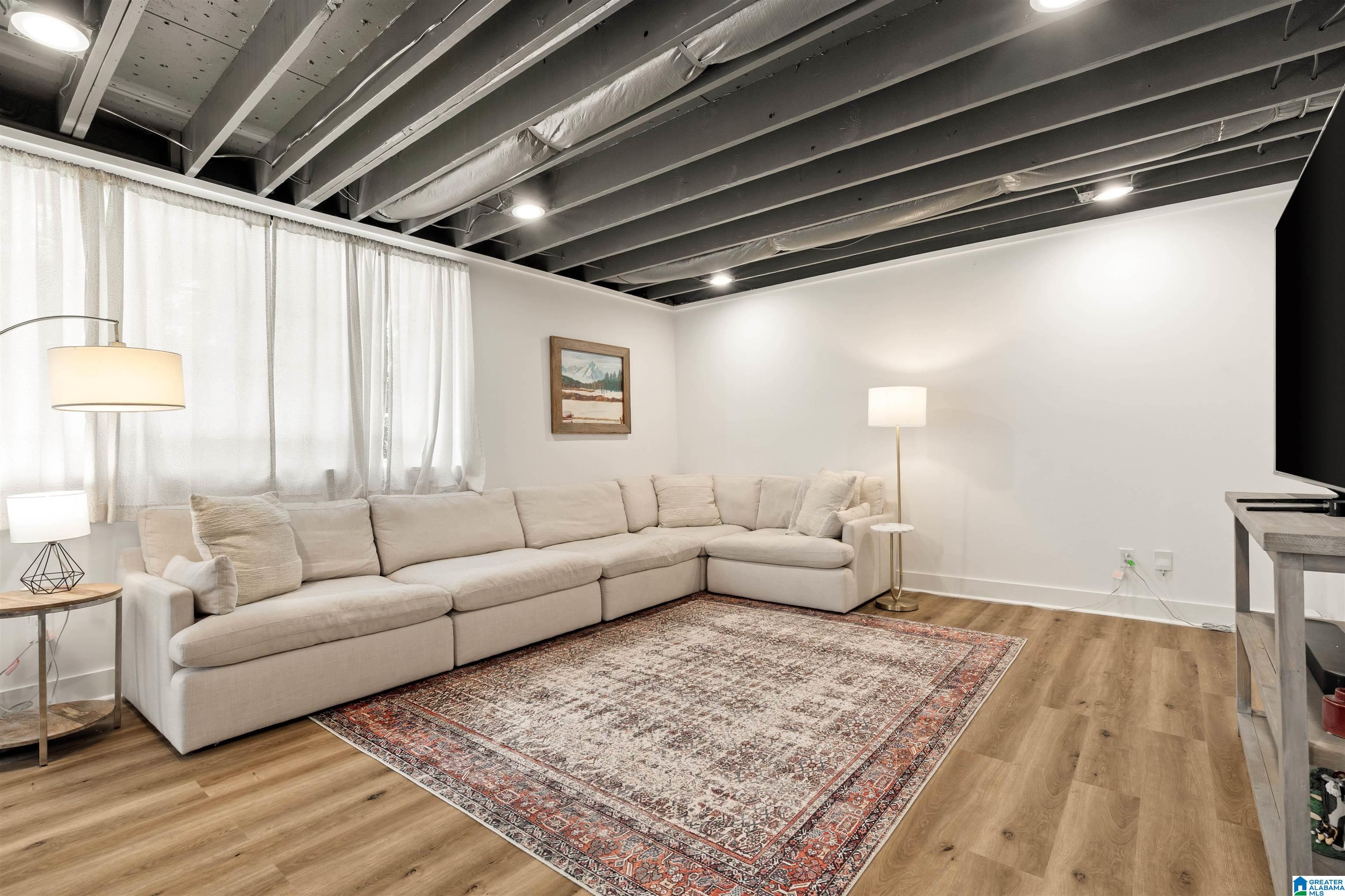 2295 WOODCREEK DRIVE