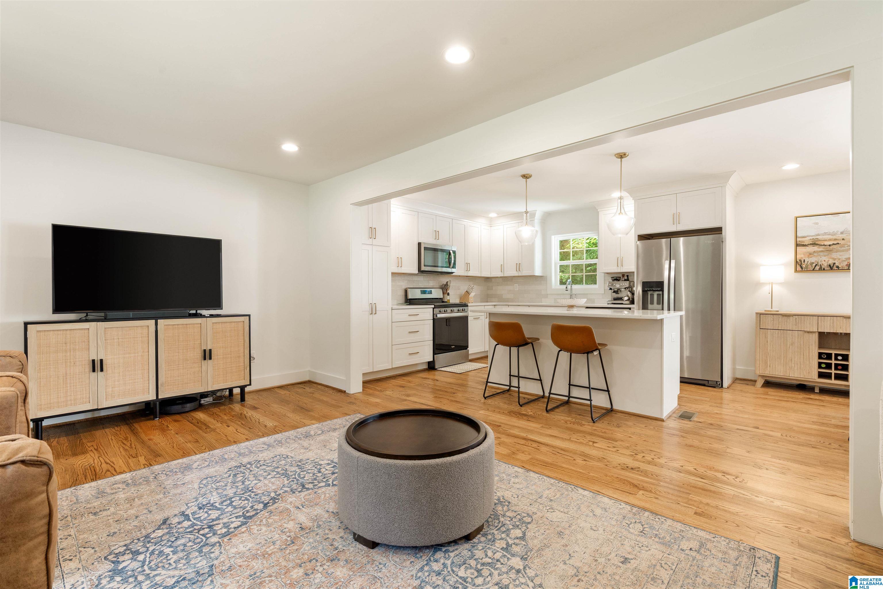 2295 WOODCREEK DRIVE