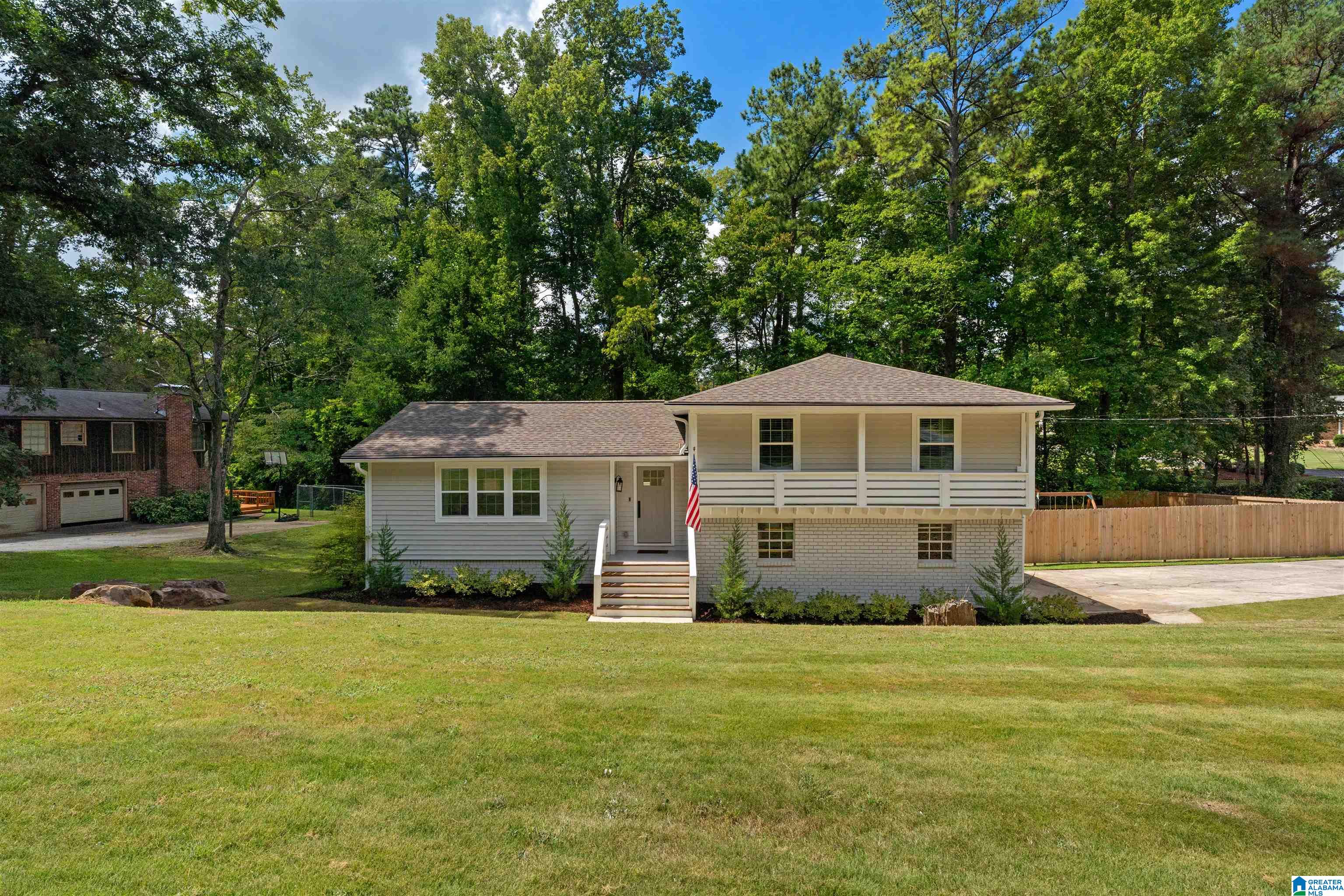 2295 WOODCREEK DRIVE