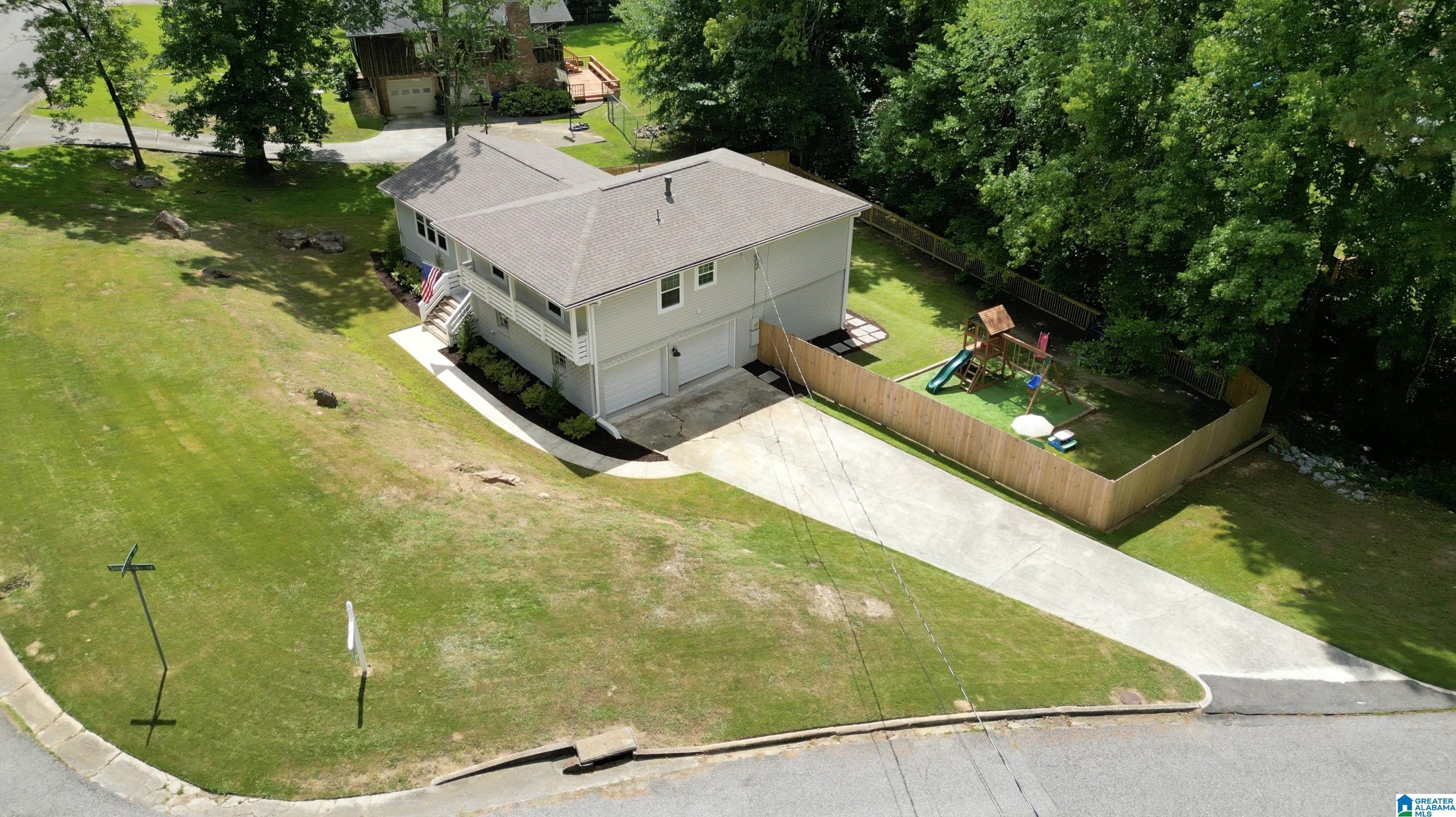 2295 WOODCREEK DRIVE