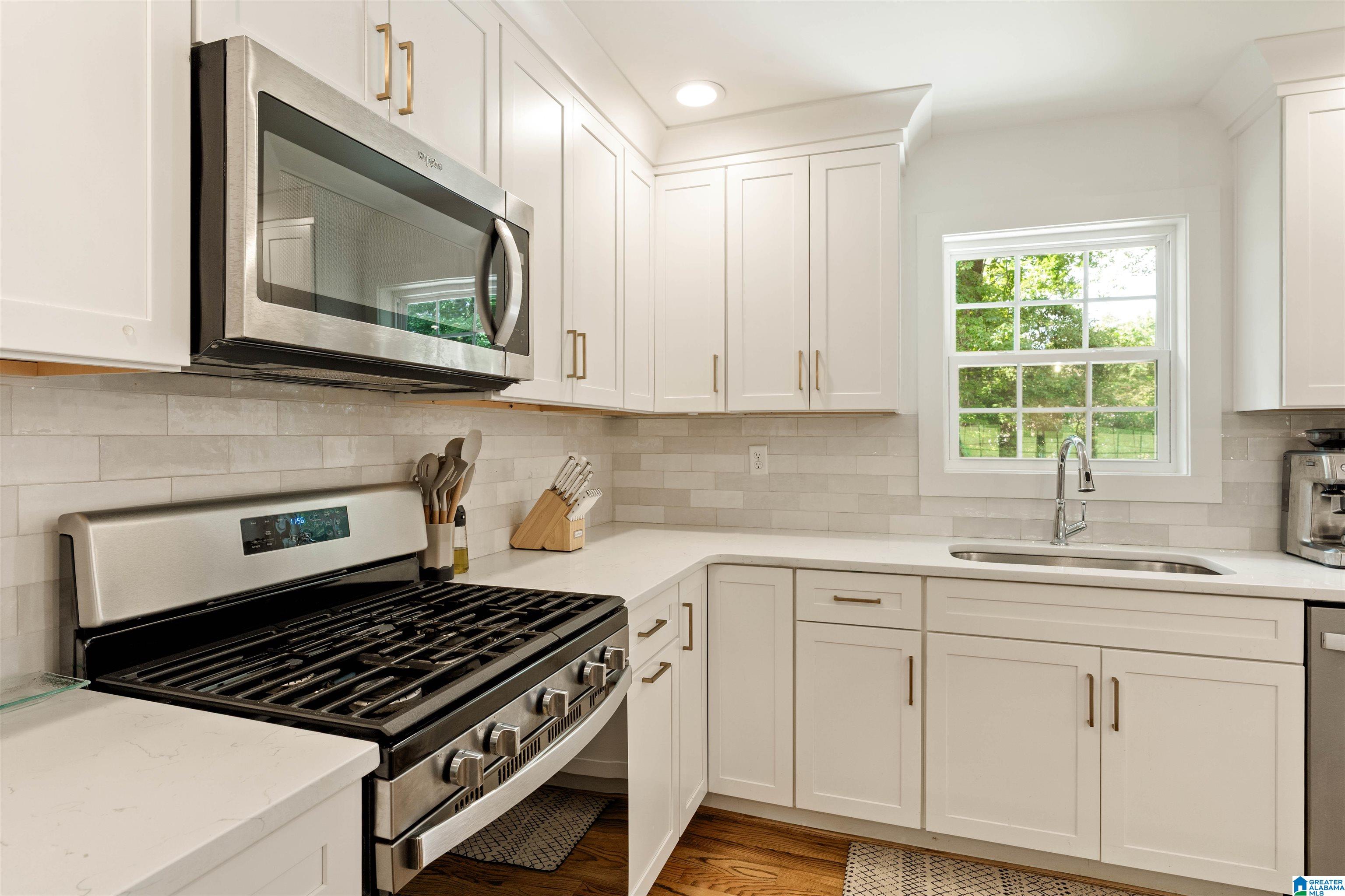 2295 WOODCREEK DRIVE