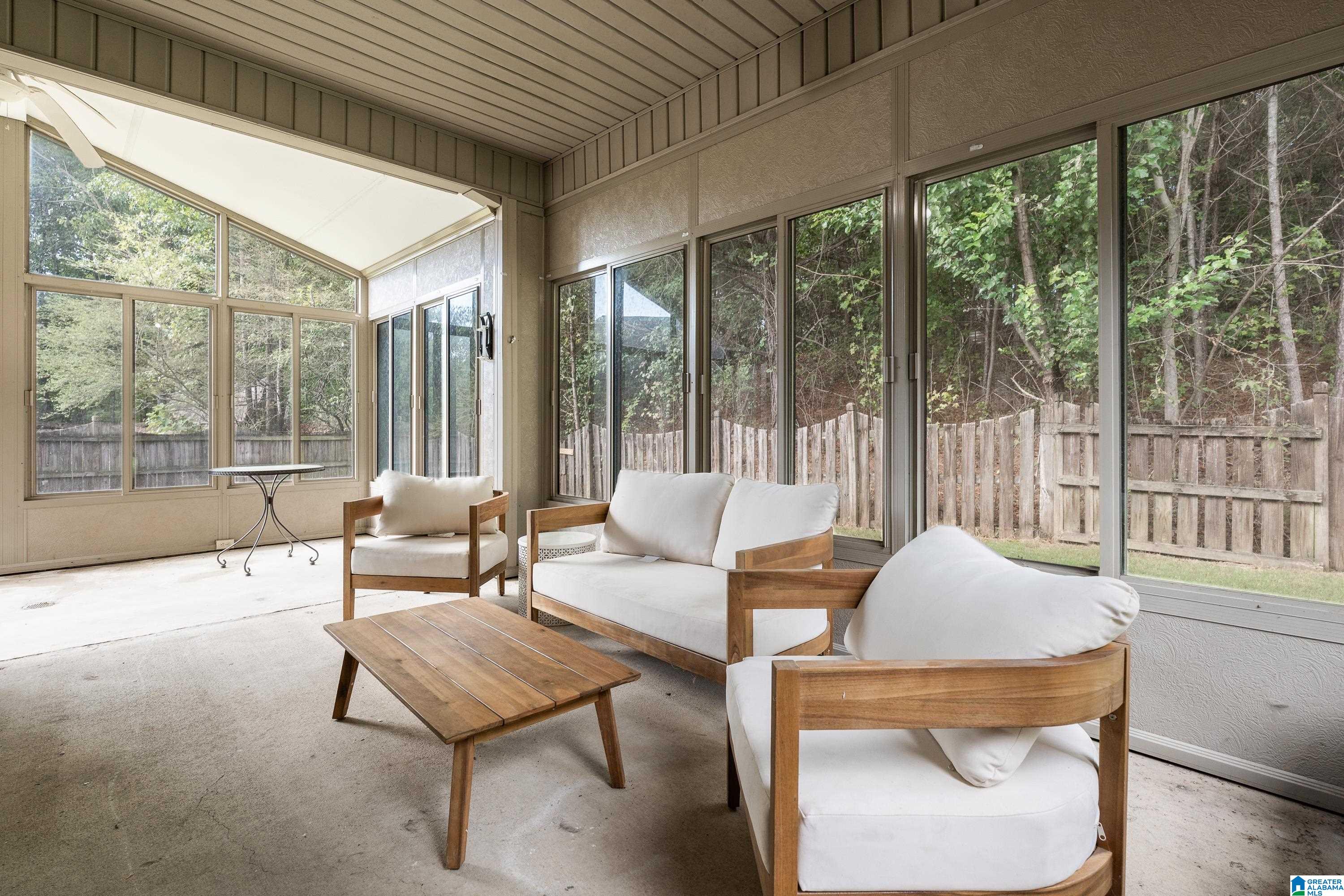 2828 OXMOOR GLEN DRIVE