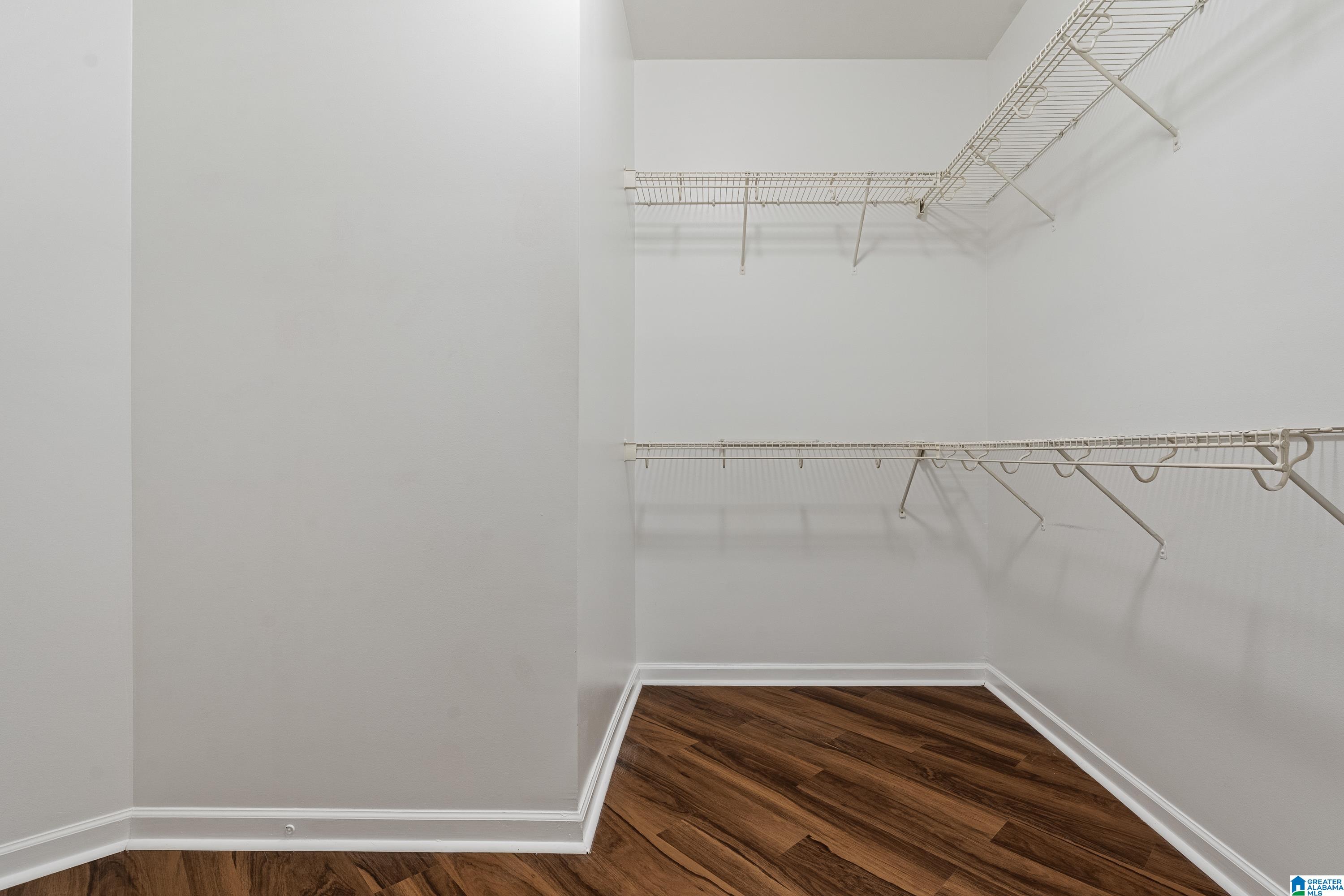 2828 OXMOOR GLEN DRIVE