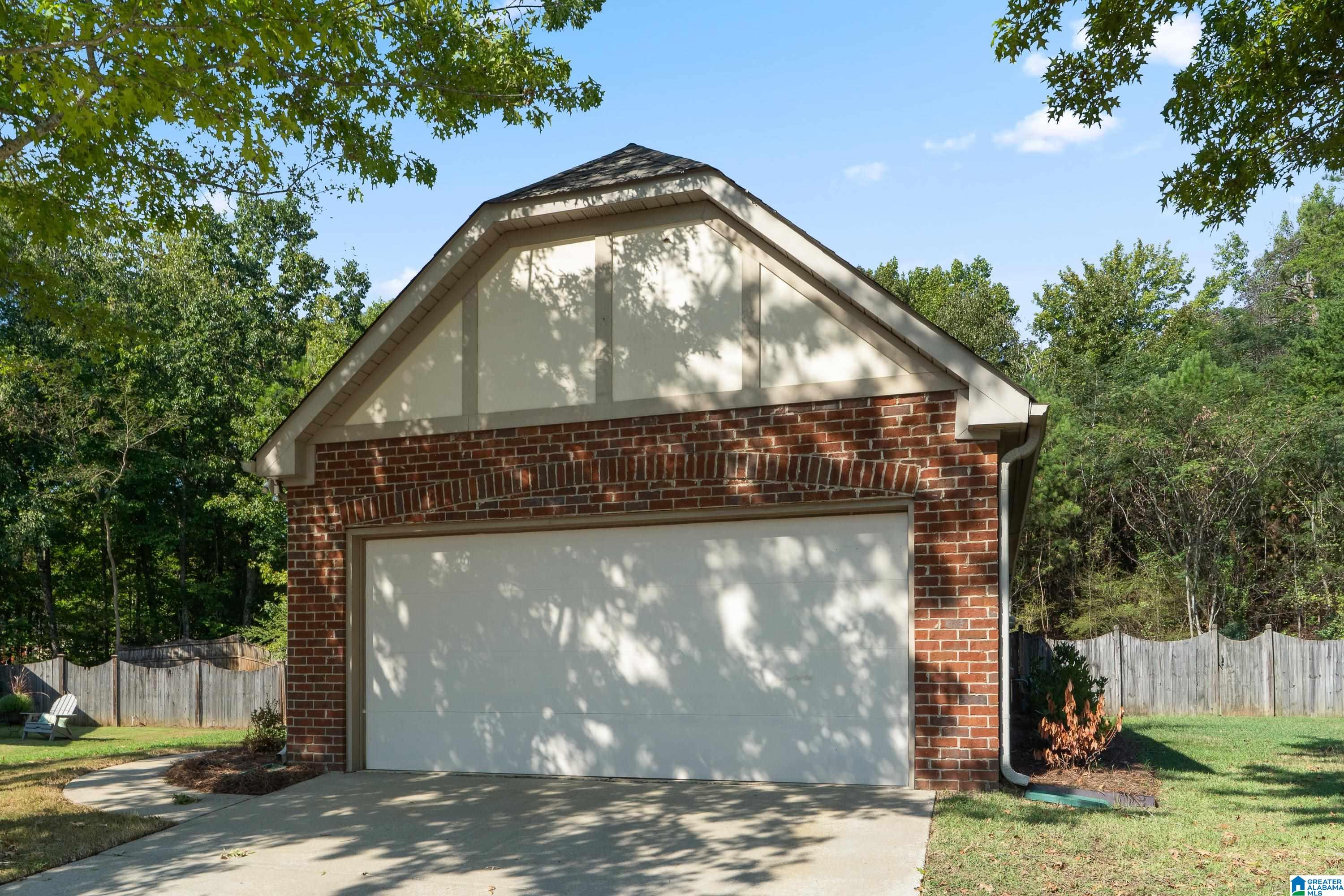 2828 OXMOOR GLEN DRIVE