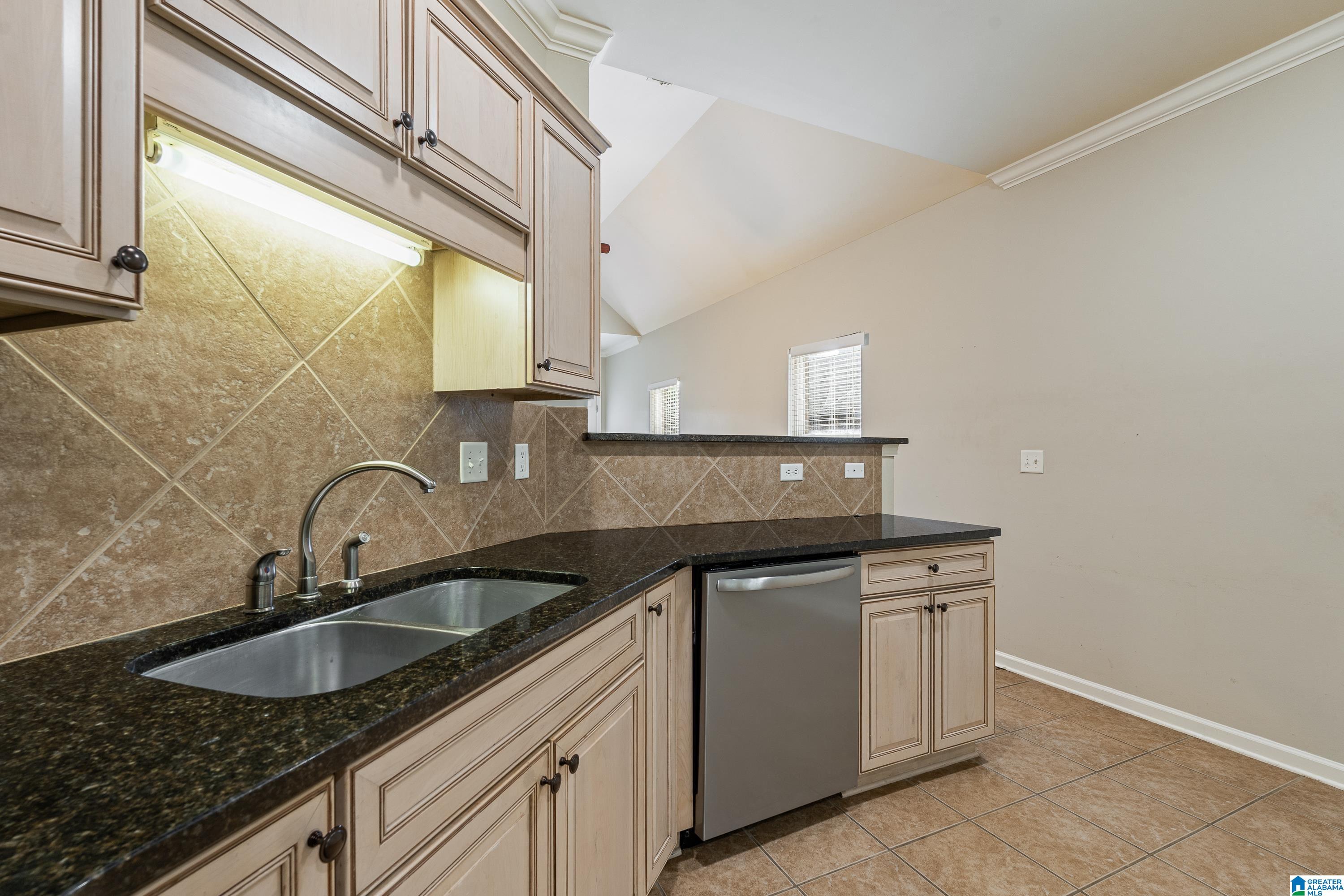 2828 OXMOOR GLEN DRIVE
