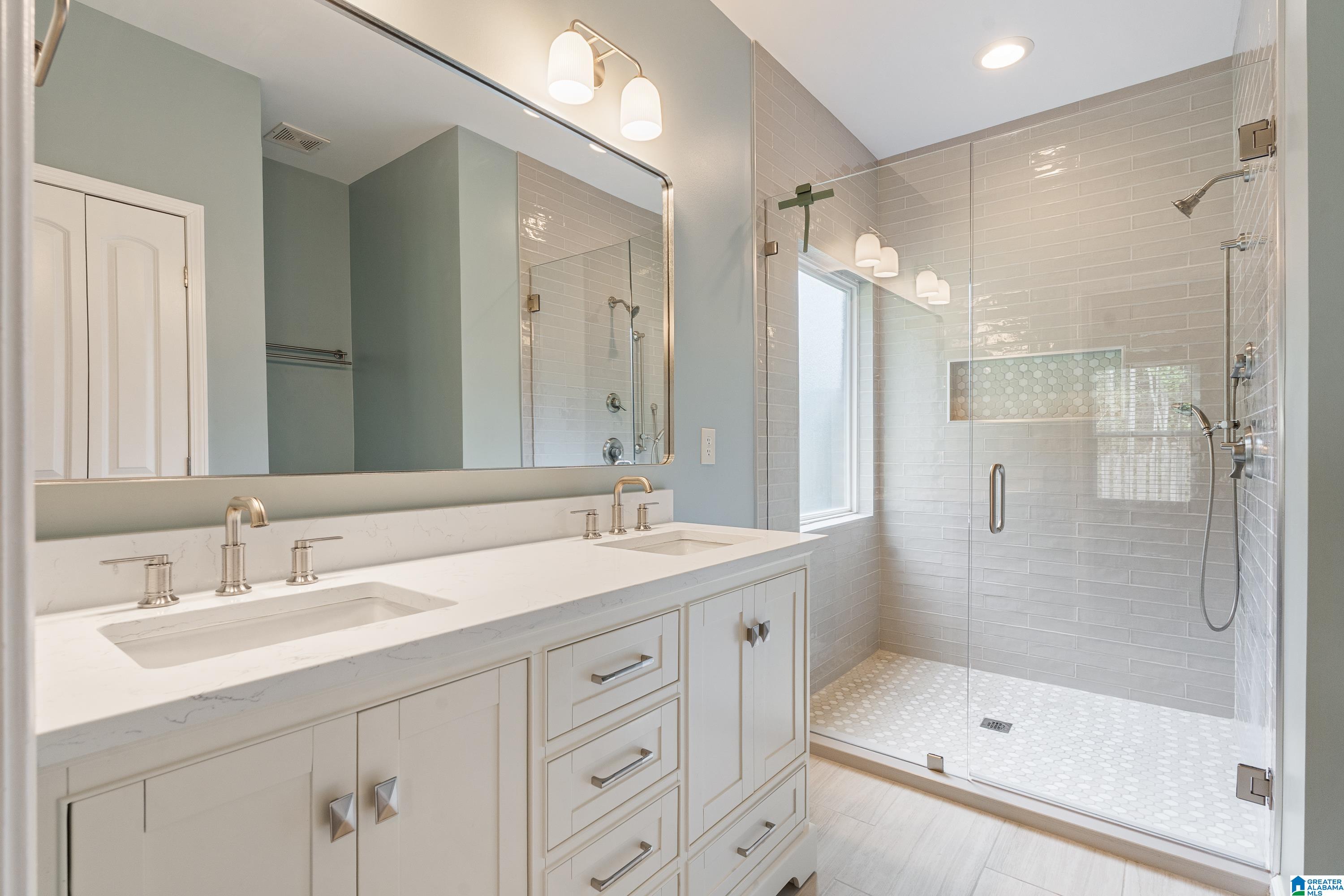 2828 OXMOOR GLEN DRIVE