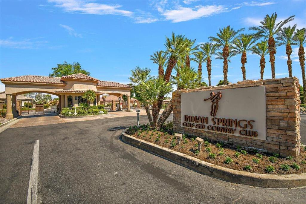 45935 Spyglass Hill Street