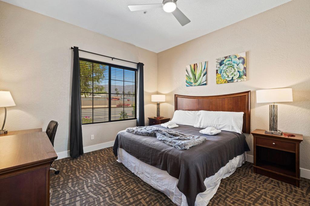 50700 Santa Rosa Plaza 1
