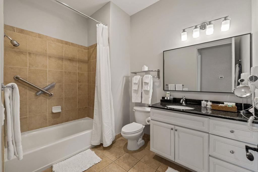 50700 Santa Rosa Plaza 1