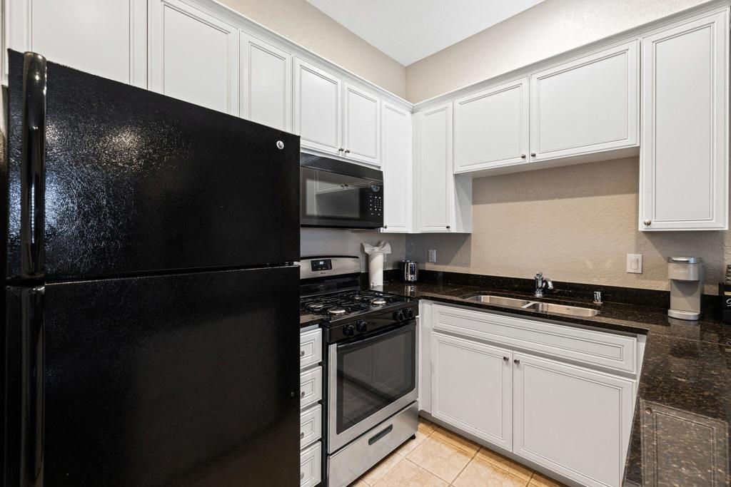 50700 Santa Rosa Plaza 1