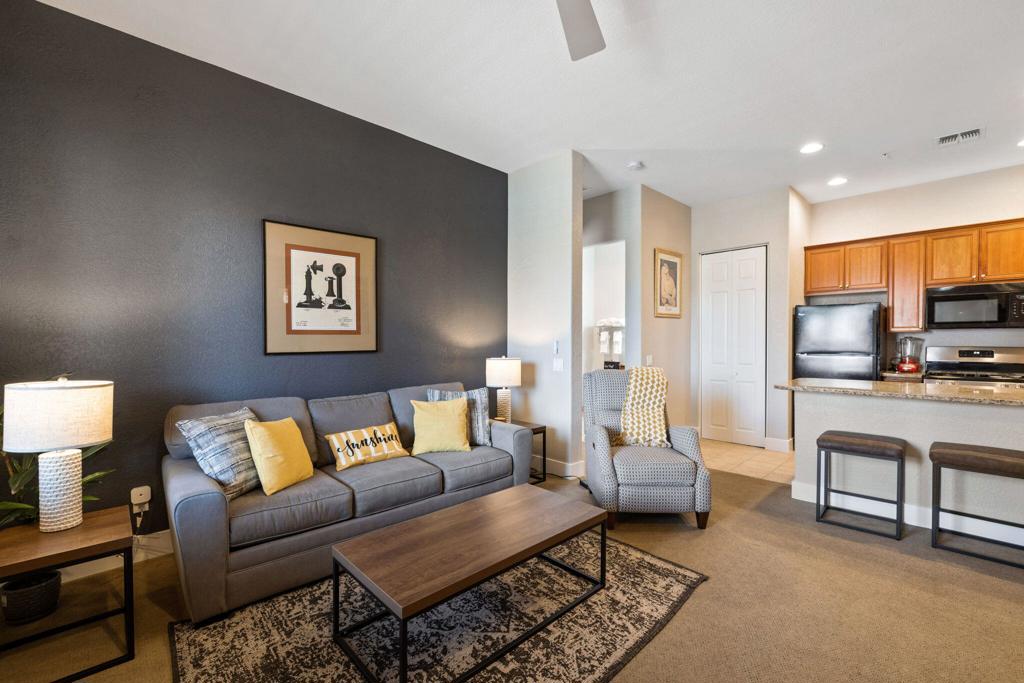 50700 Santa Rosa Plaza 7