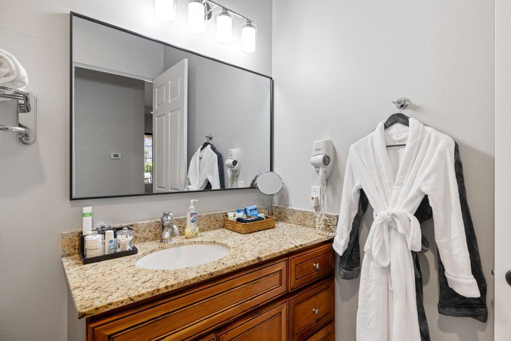 50700 Santa Rosa Plaza 7