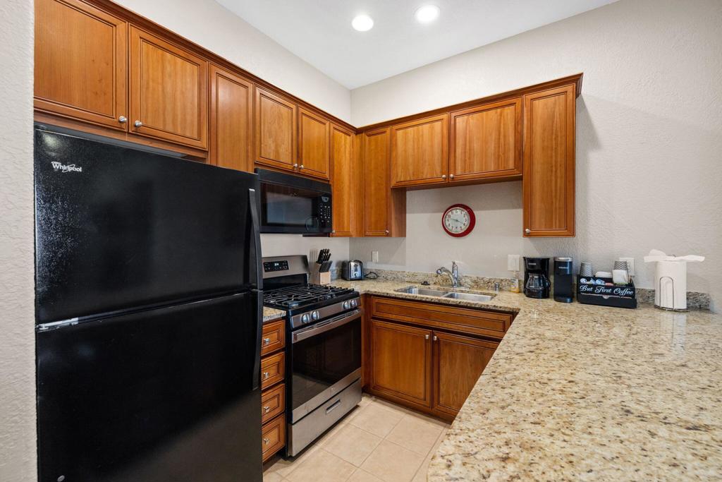 50700 Santa Rosa Plaza 7