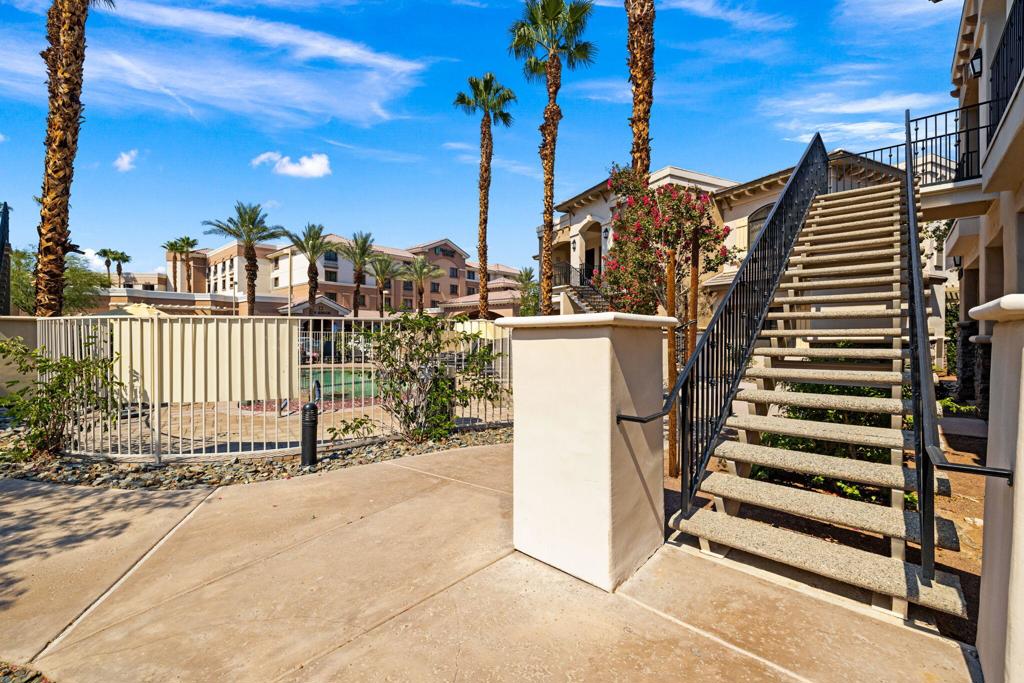 50700 Santa Rosa Plaza 7