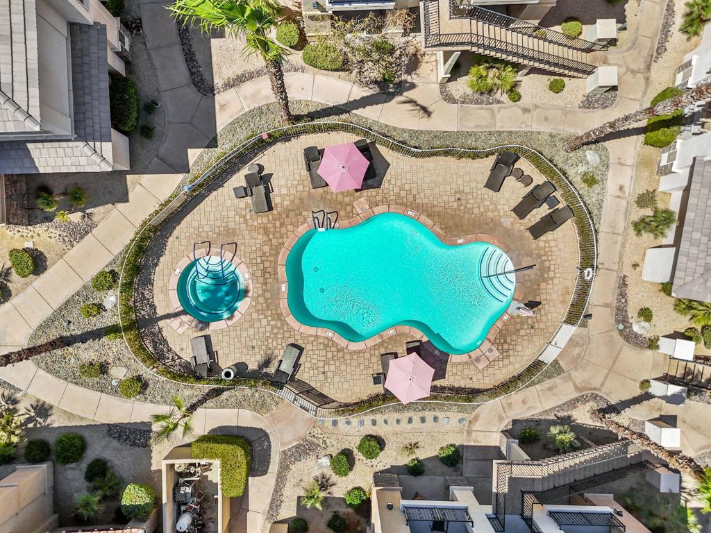 50700 Santa Rosa Plaza 7