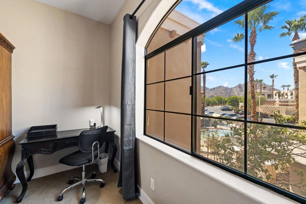 50700 Santa Rosa Plaza 7