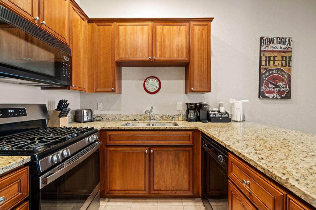 50700 Santa Rosa Plaza 7