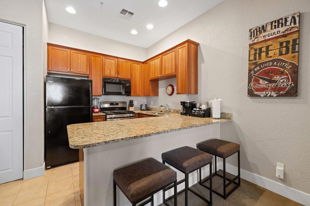 50700 Santa Rosa Plaza 7