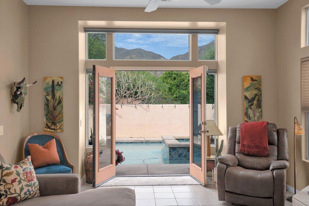 54100 Avenida Vallejo