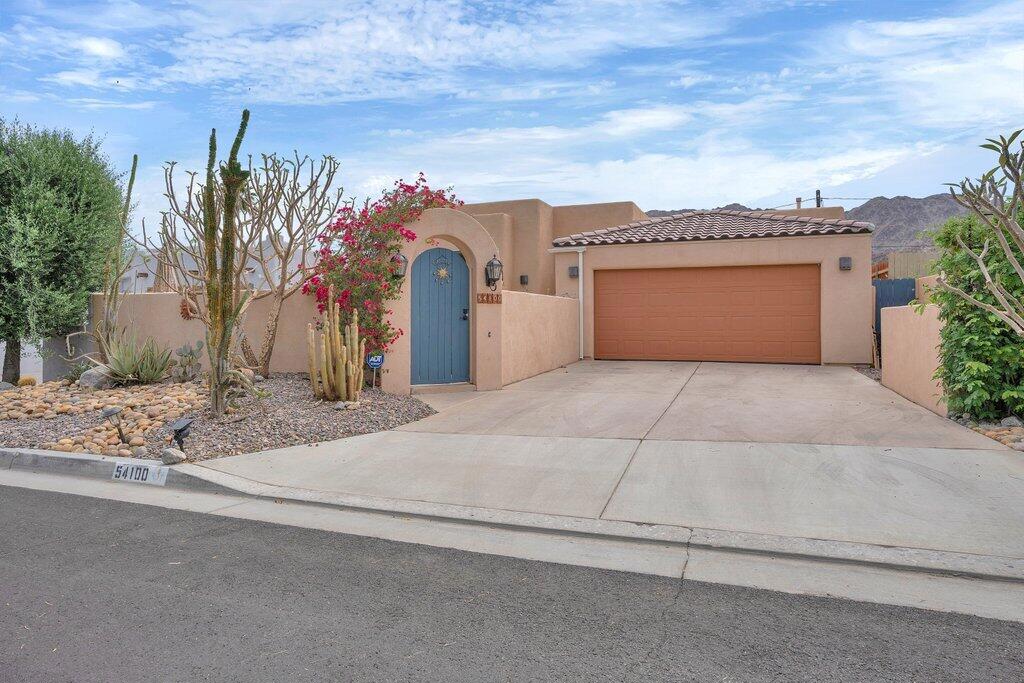 54100 Avenida Vallejo